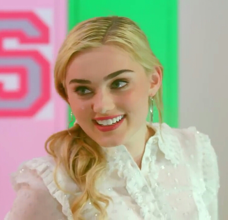 Meg Donnelly In Zombies 2 Wallpapers