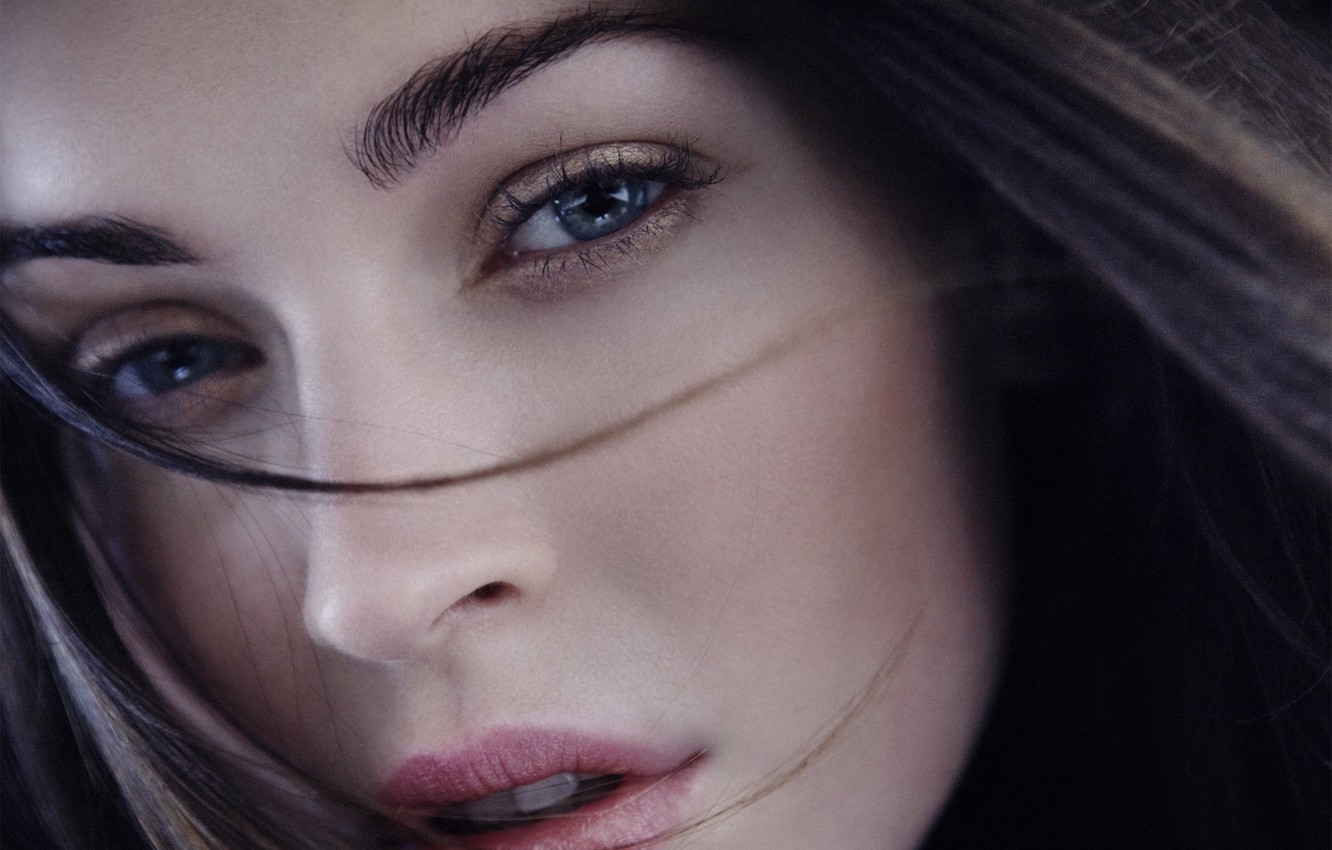 Megan Fox Beautiful Actress Eyes Wallpapers
