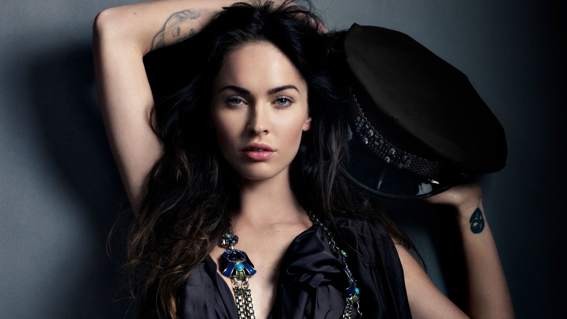 Megan Fox In Leather Wallpapers