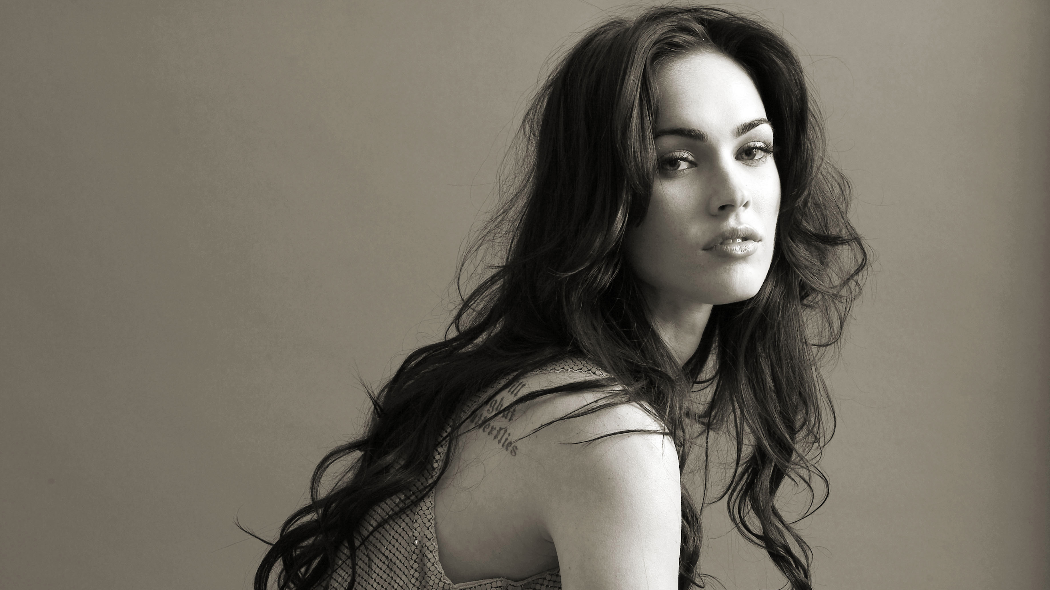 Megan Fox Wallpapers