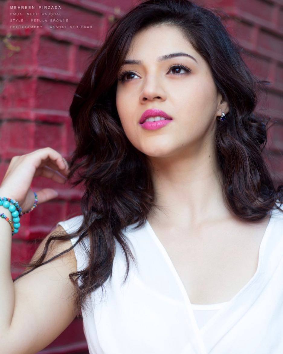 Mehreen Pirzada Hot Wallpapers