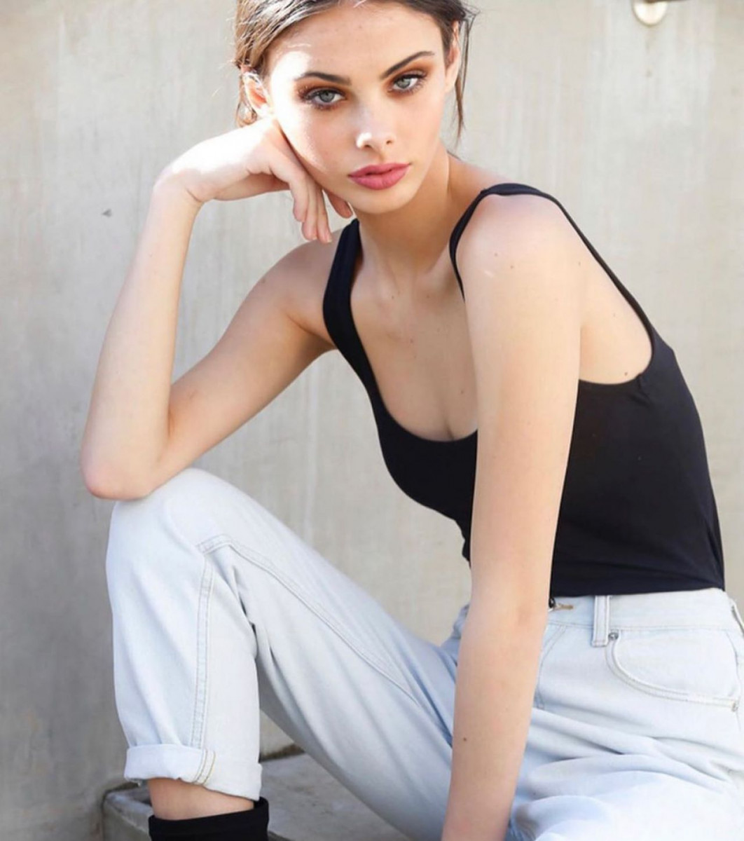 Meika Woollard 2020 Wallpapers