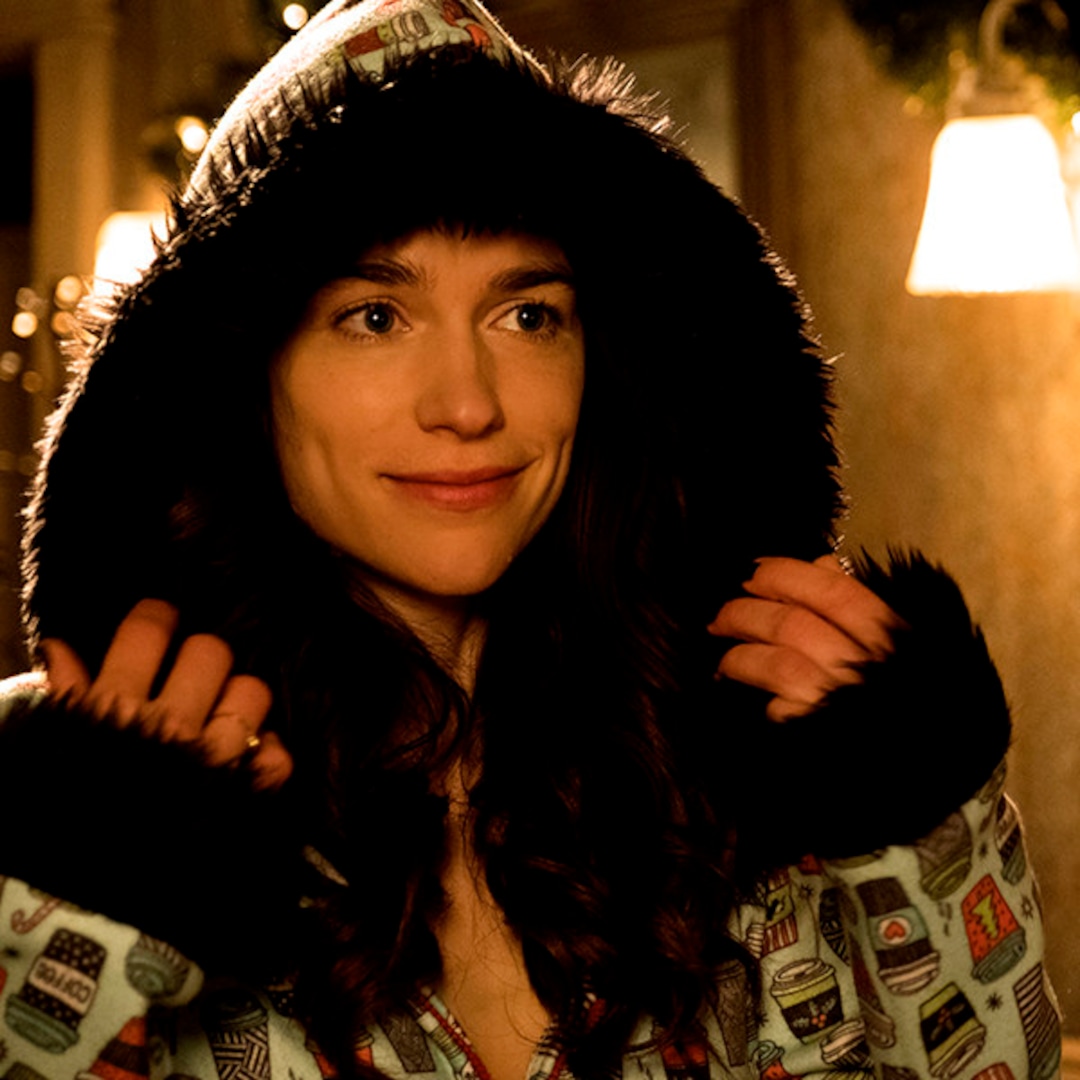 Melanie Scrofano In Wynonna Earp Wallpapers