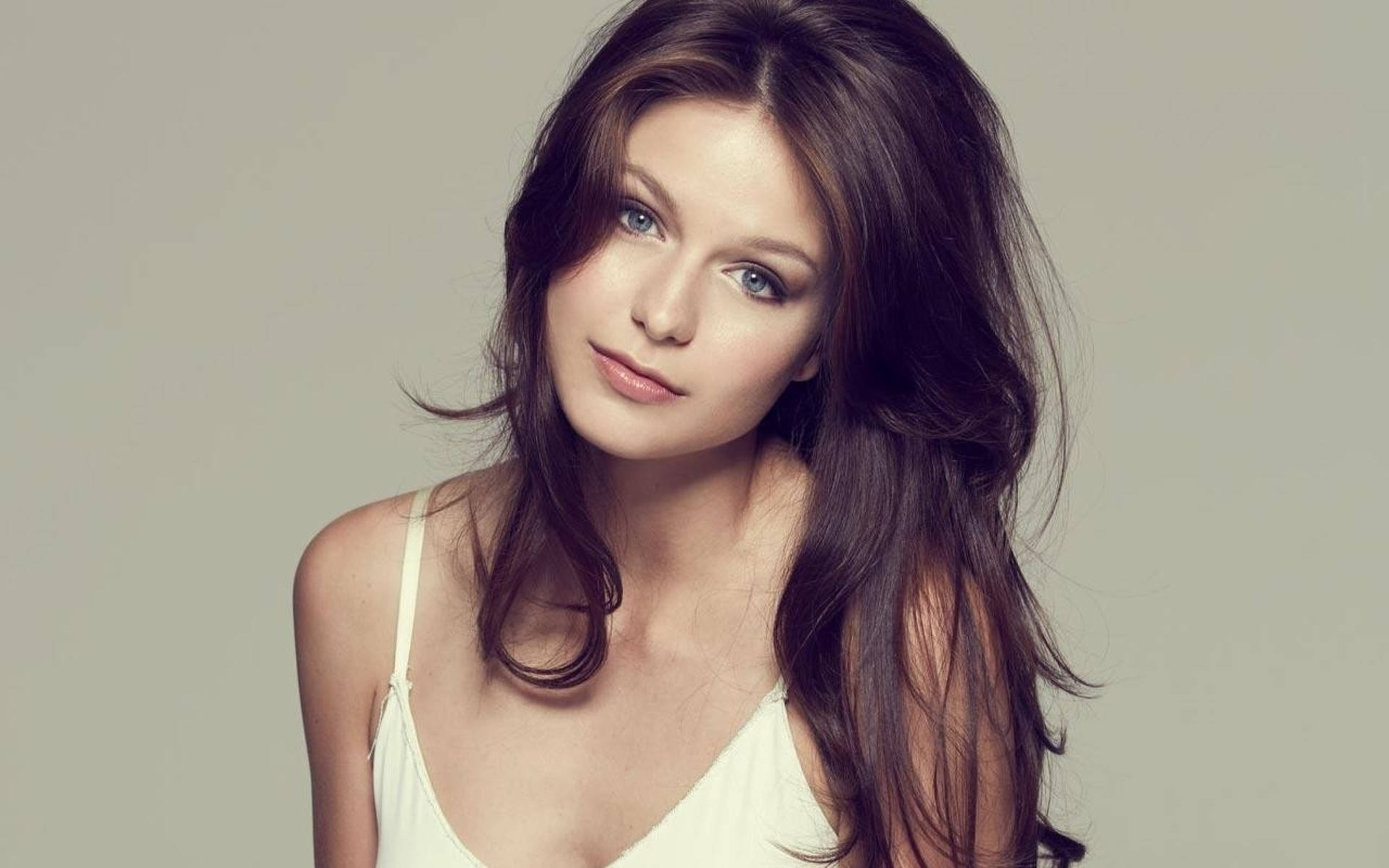 Melissa Benoist Cute Wallpapers