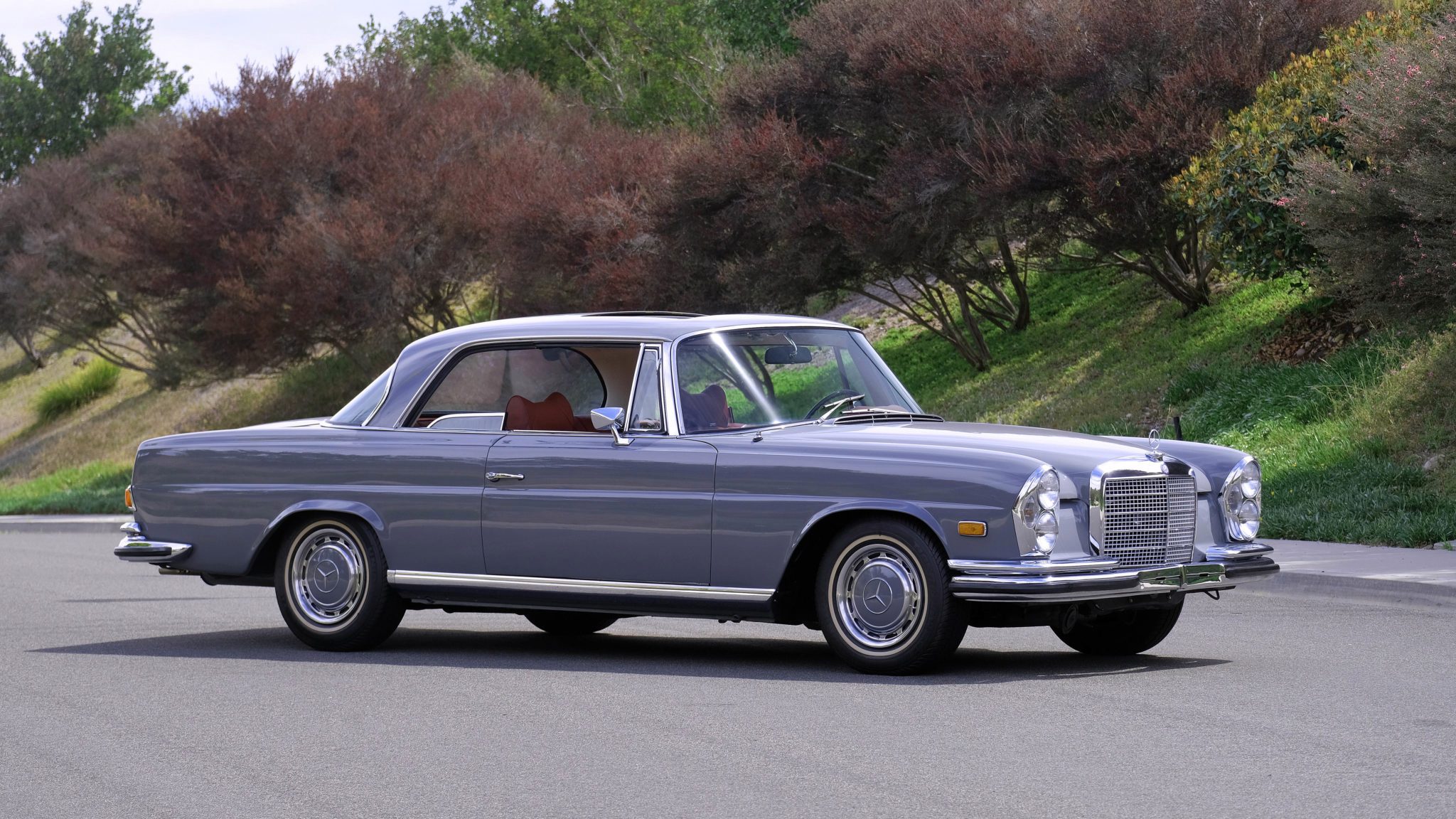 Mercedes-Benz 280Se Wallpapers