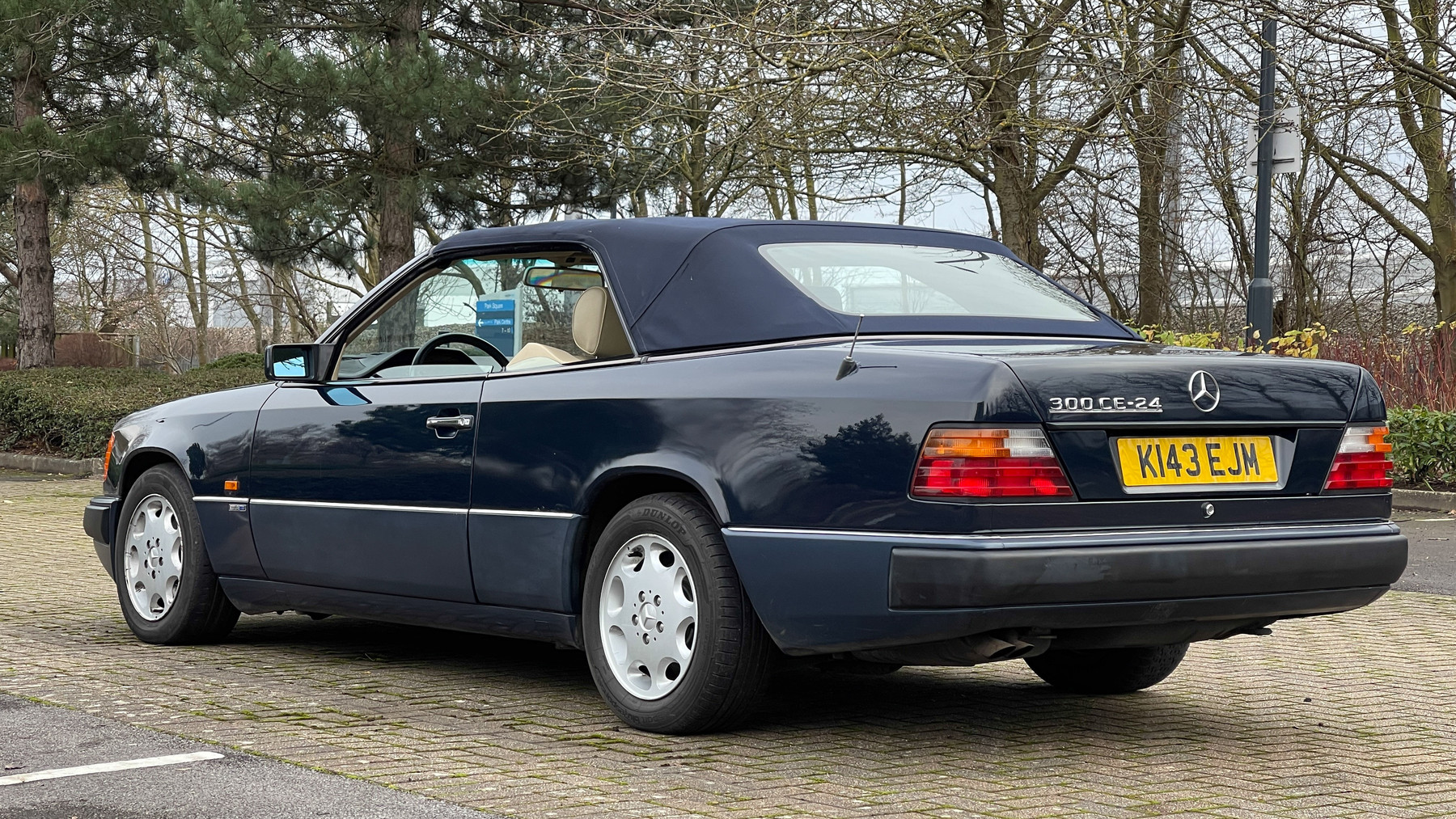 Mercedes-Benz 300 Ce-24 Cabriolet Wallpapers