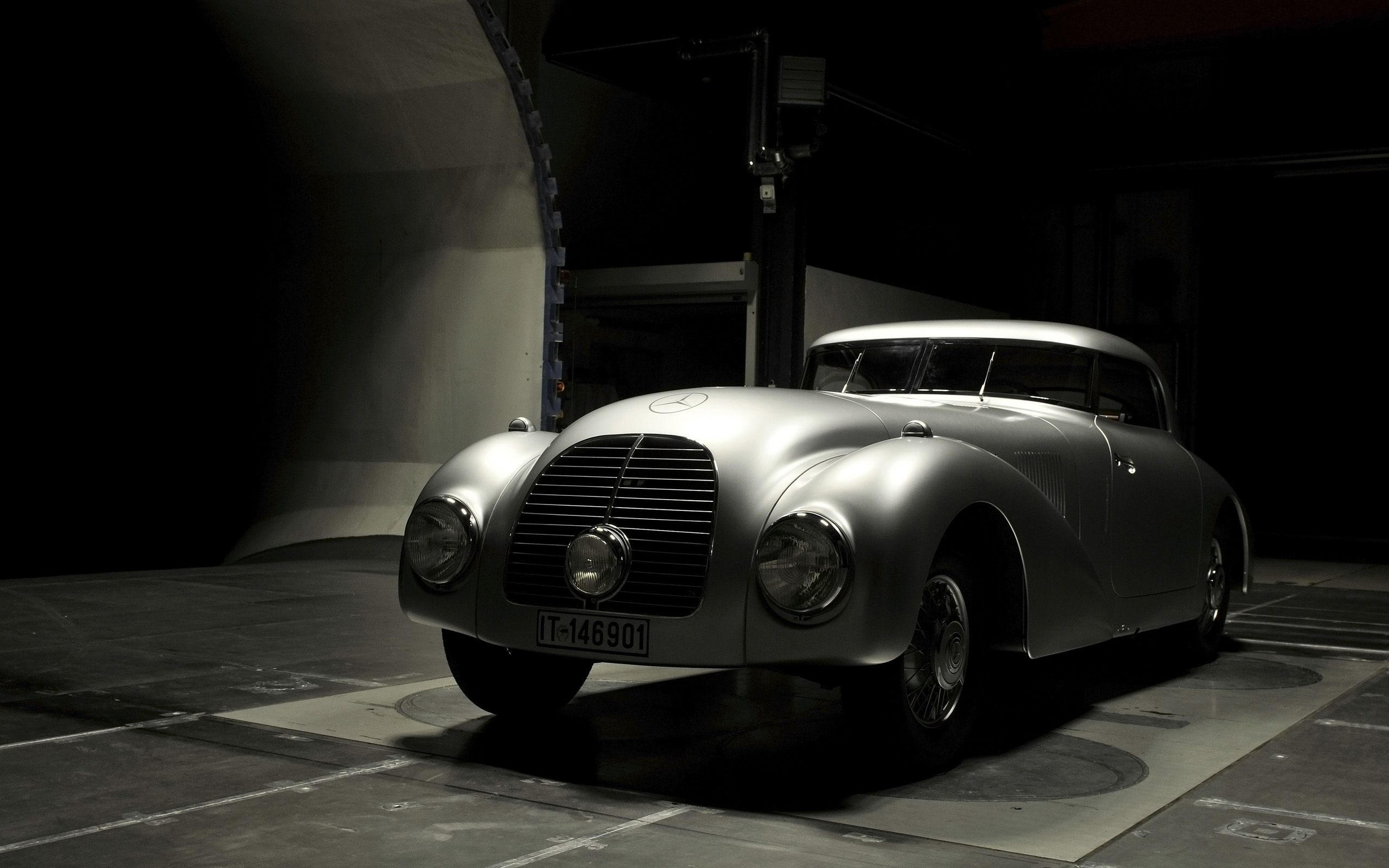 Mercedes-Benz 540 Wallpapers