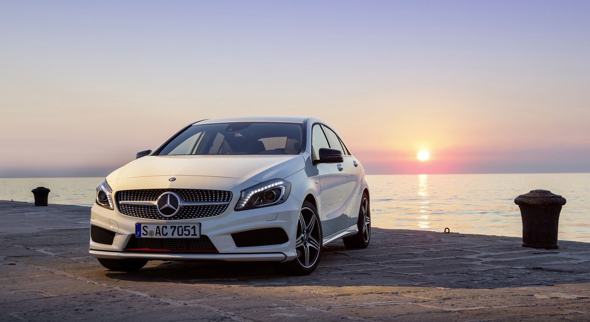 Mercedes-Benz A 250 E Wallpapers