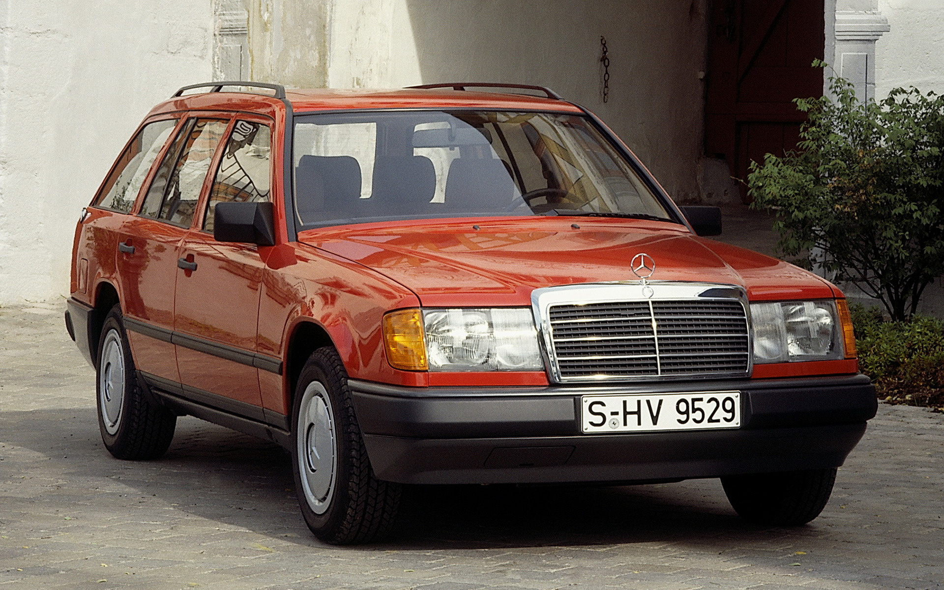 Mercedes-Benz A 250 E Wallpapers