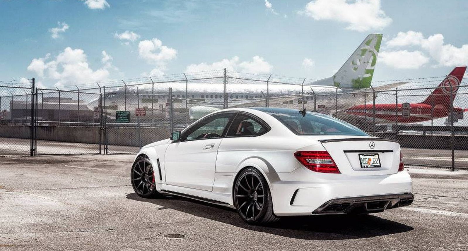 Mercedes-Benz C63 Amg 507 Wallpapers