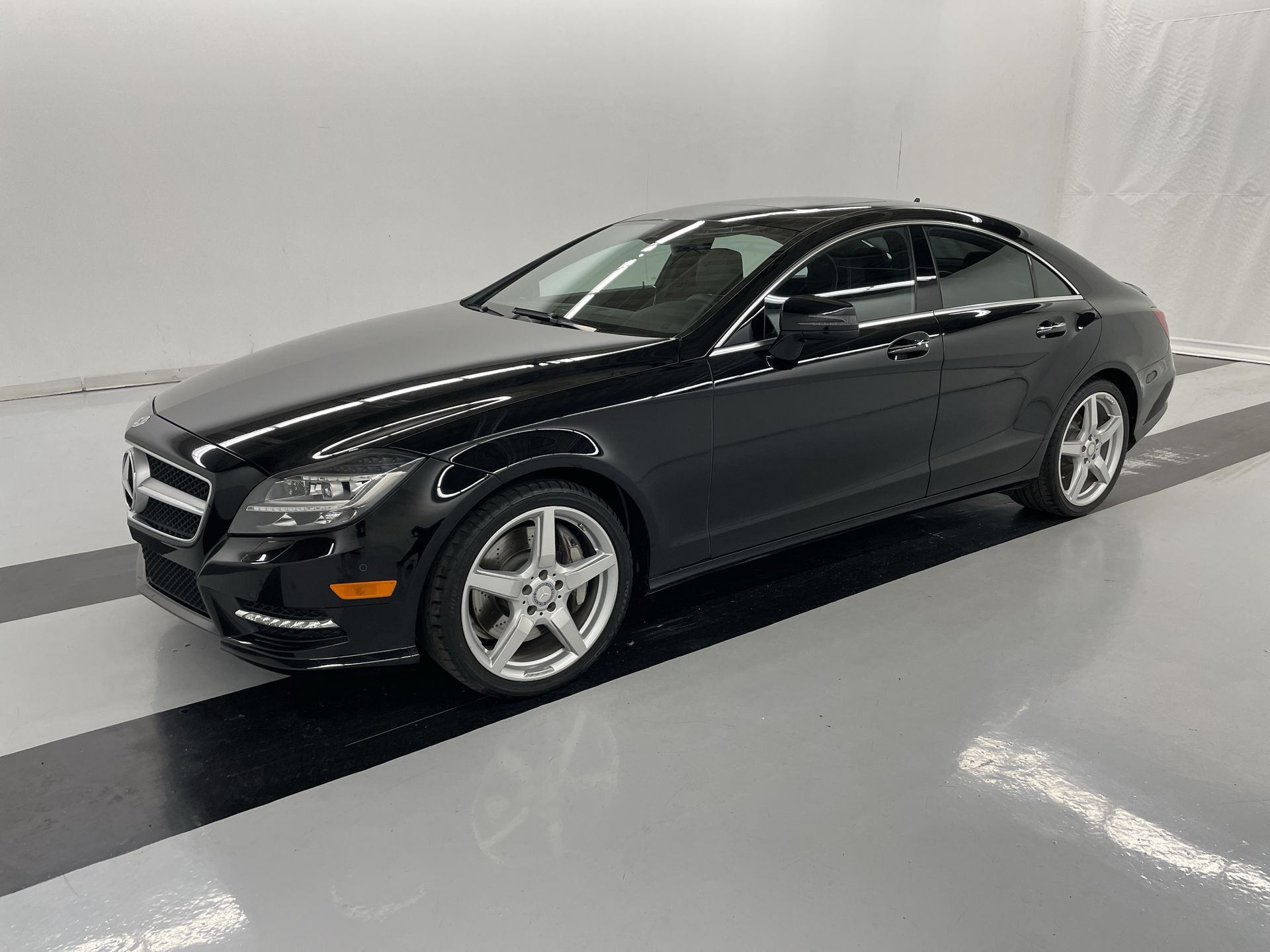 Mercedes-Benz Cls550 Wallpapers