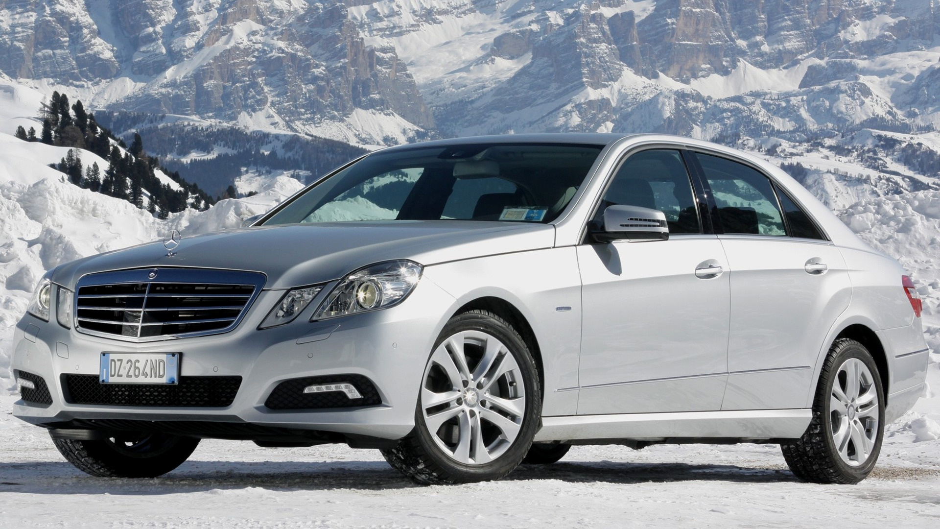 Mercedes-Benz E 350 Bluetec Avantgarde Wallpapers