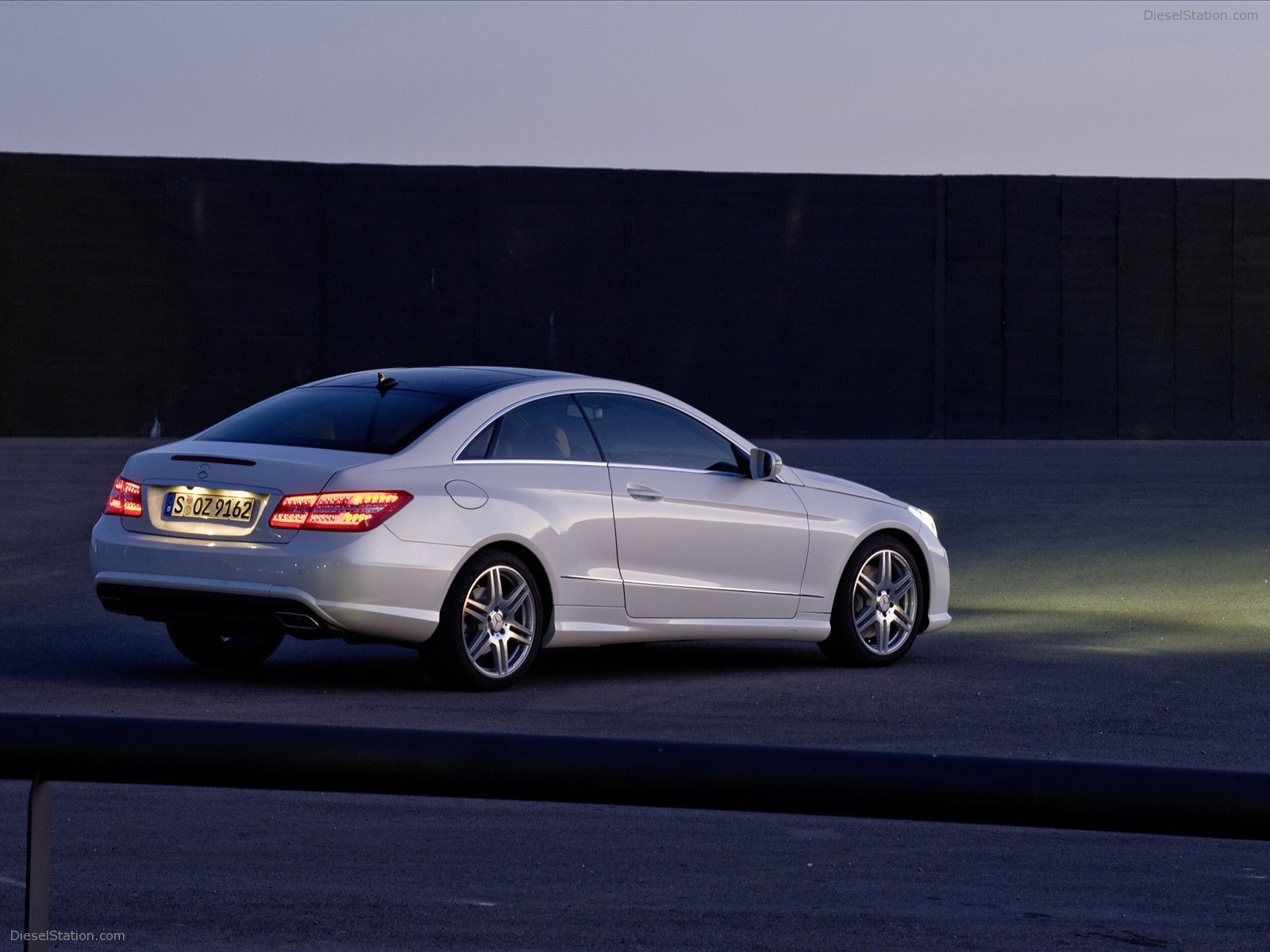 Mercedes-Benz E 350 Cdi Coupe Wallpapers