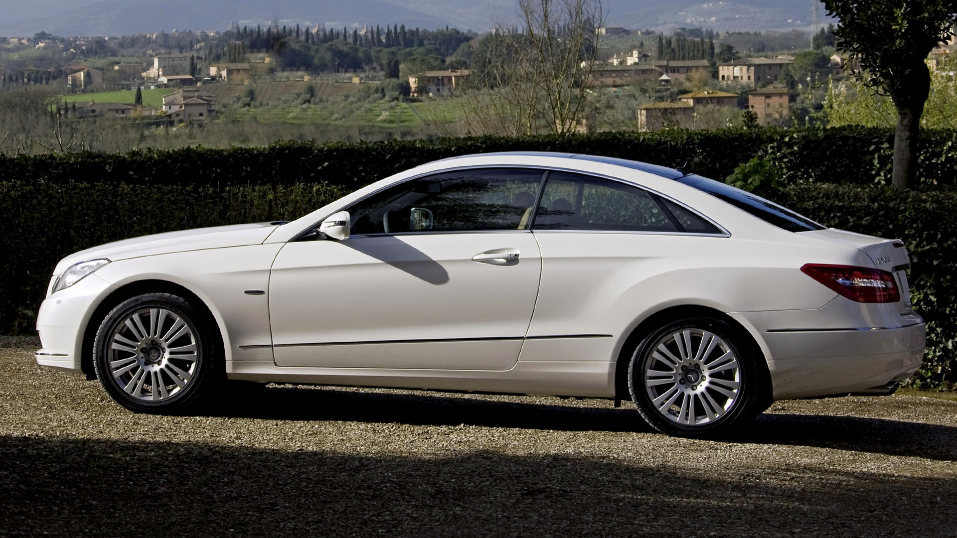 Mercedes-Benz E 350 Cdi Coupe Wallpapers