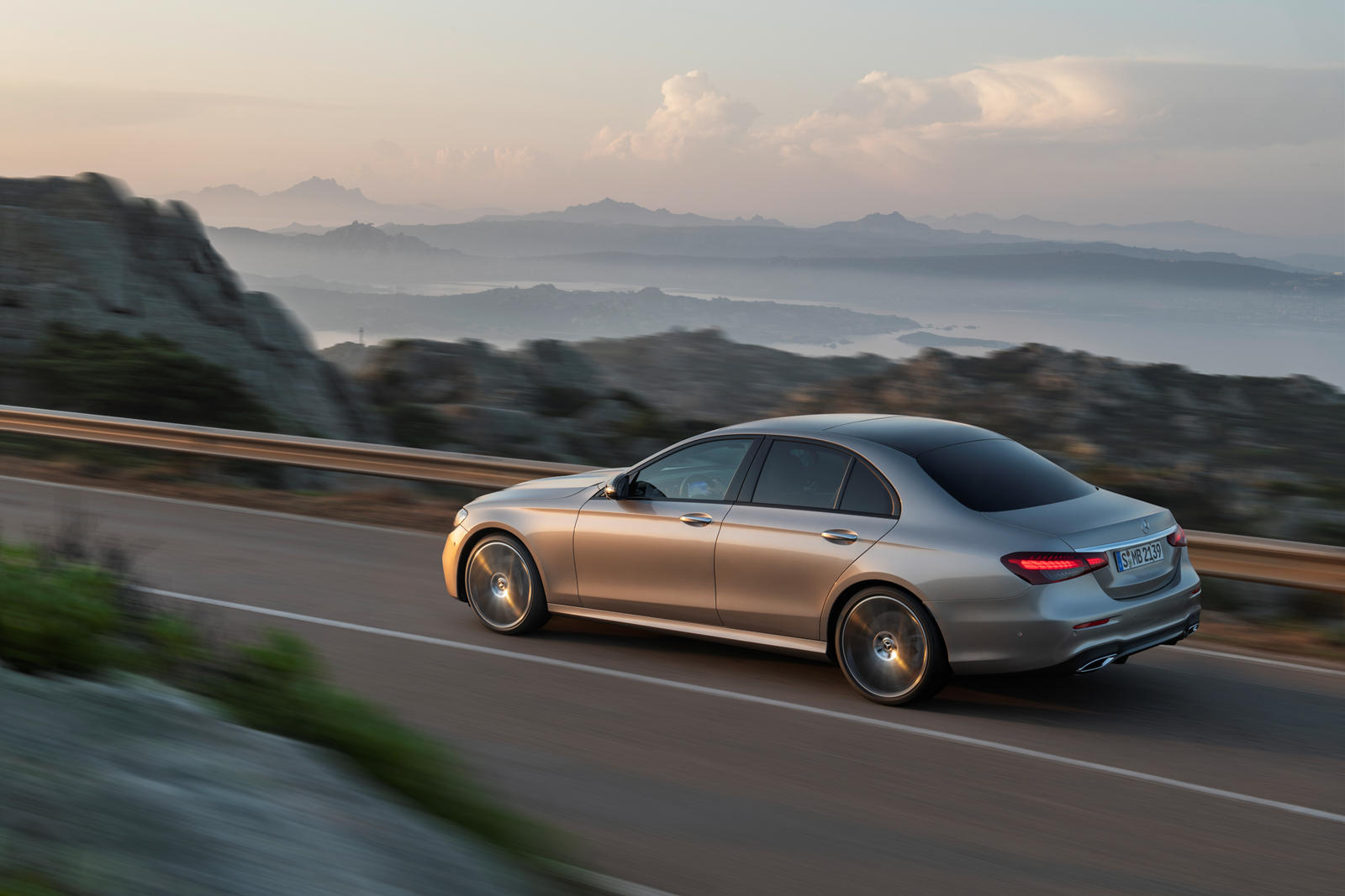 Mercedes-Benz E-Class Wallpapers