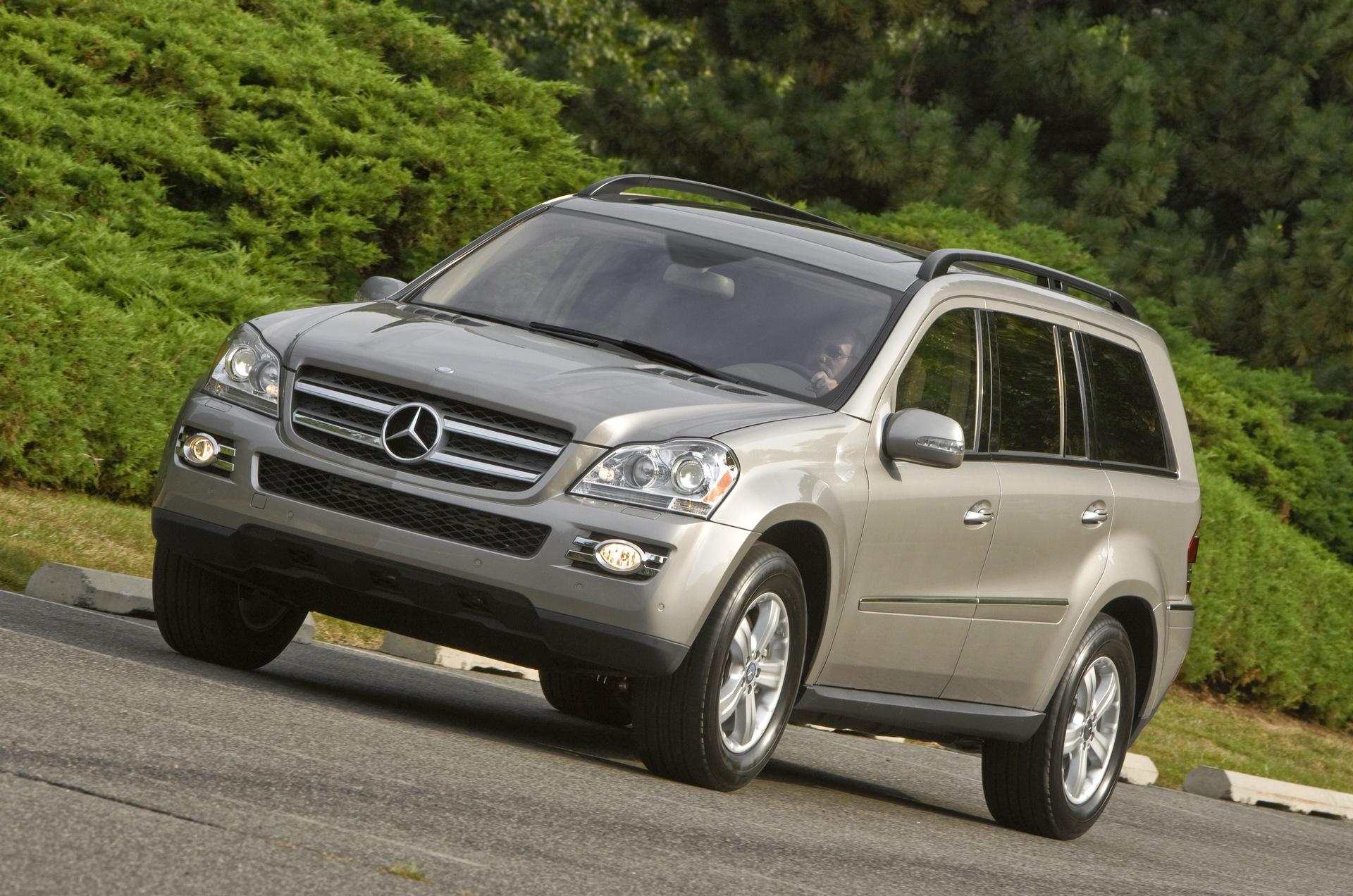 Mercedes-Benz Gl-Class Wallpapers