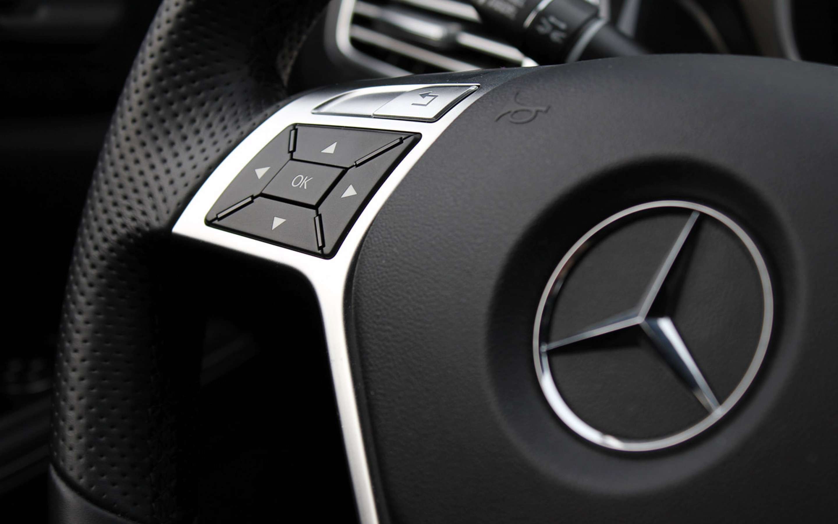 Mercedes Benz Logo Wallpapers