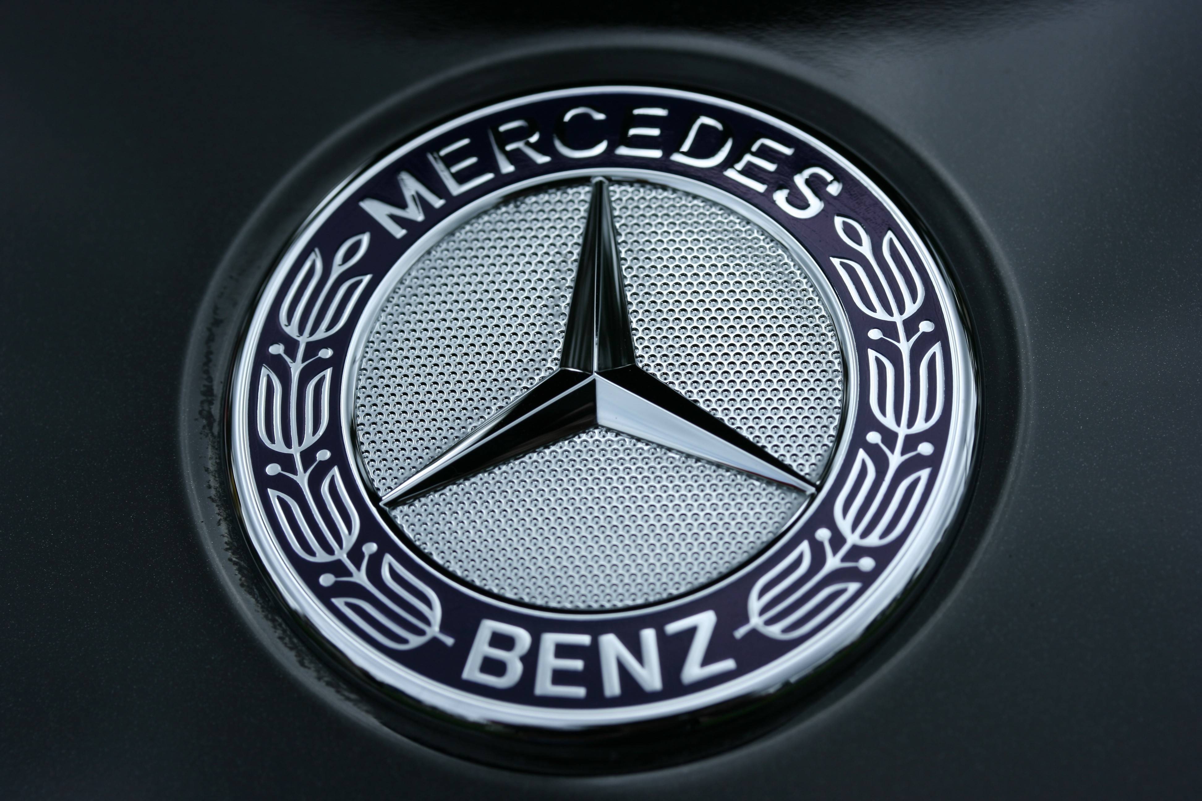 Mercedes Benz Logo Wallpapers