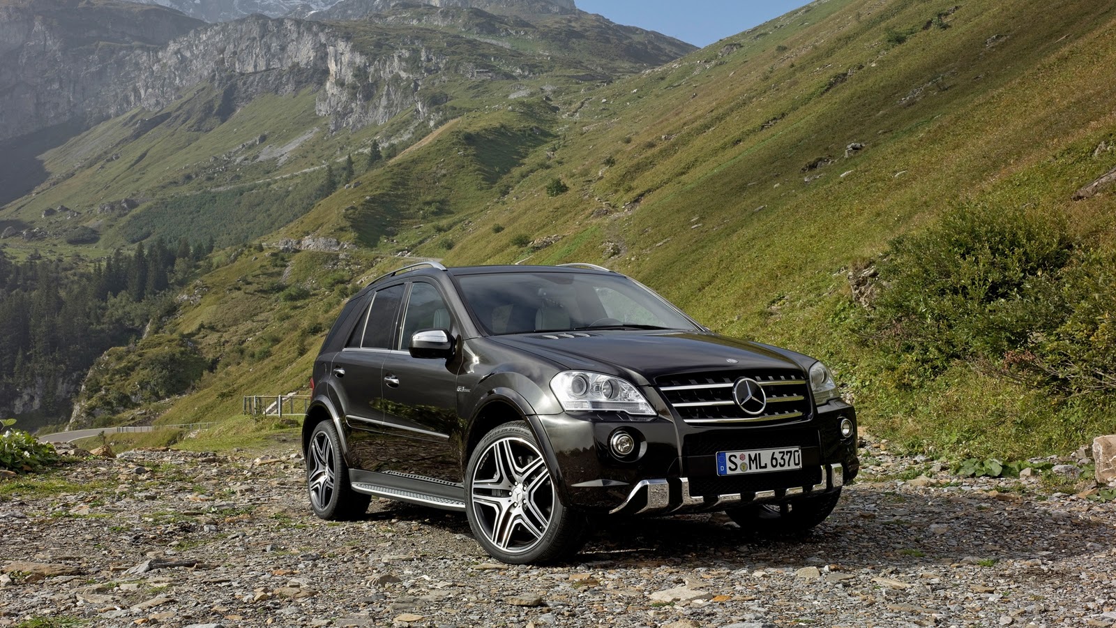 Mercedes-Benz Ml320 Wallpapers