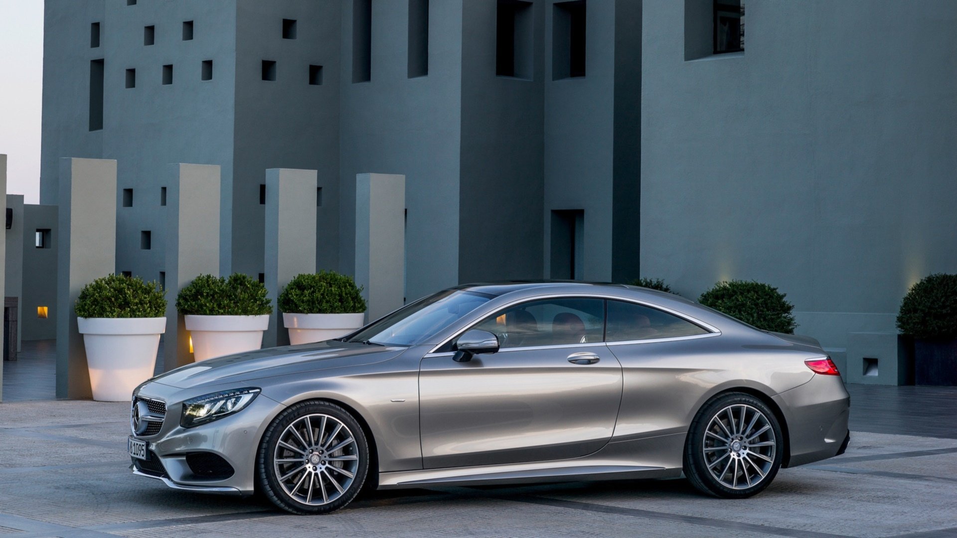 Mercedes-Benz S-Class Coupe Wallpapers