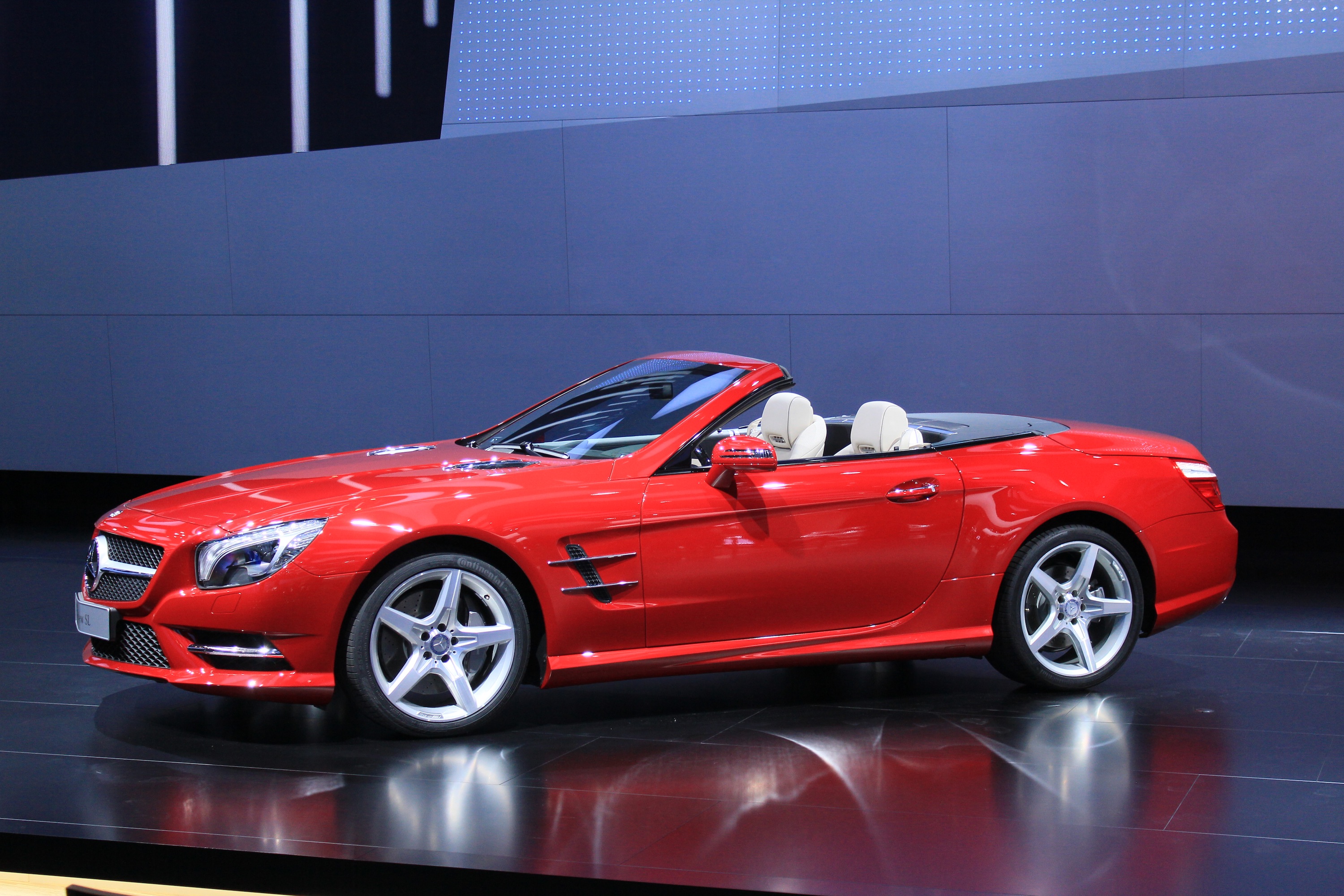 Mercedes-Benz Sl550 Wallpapers