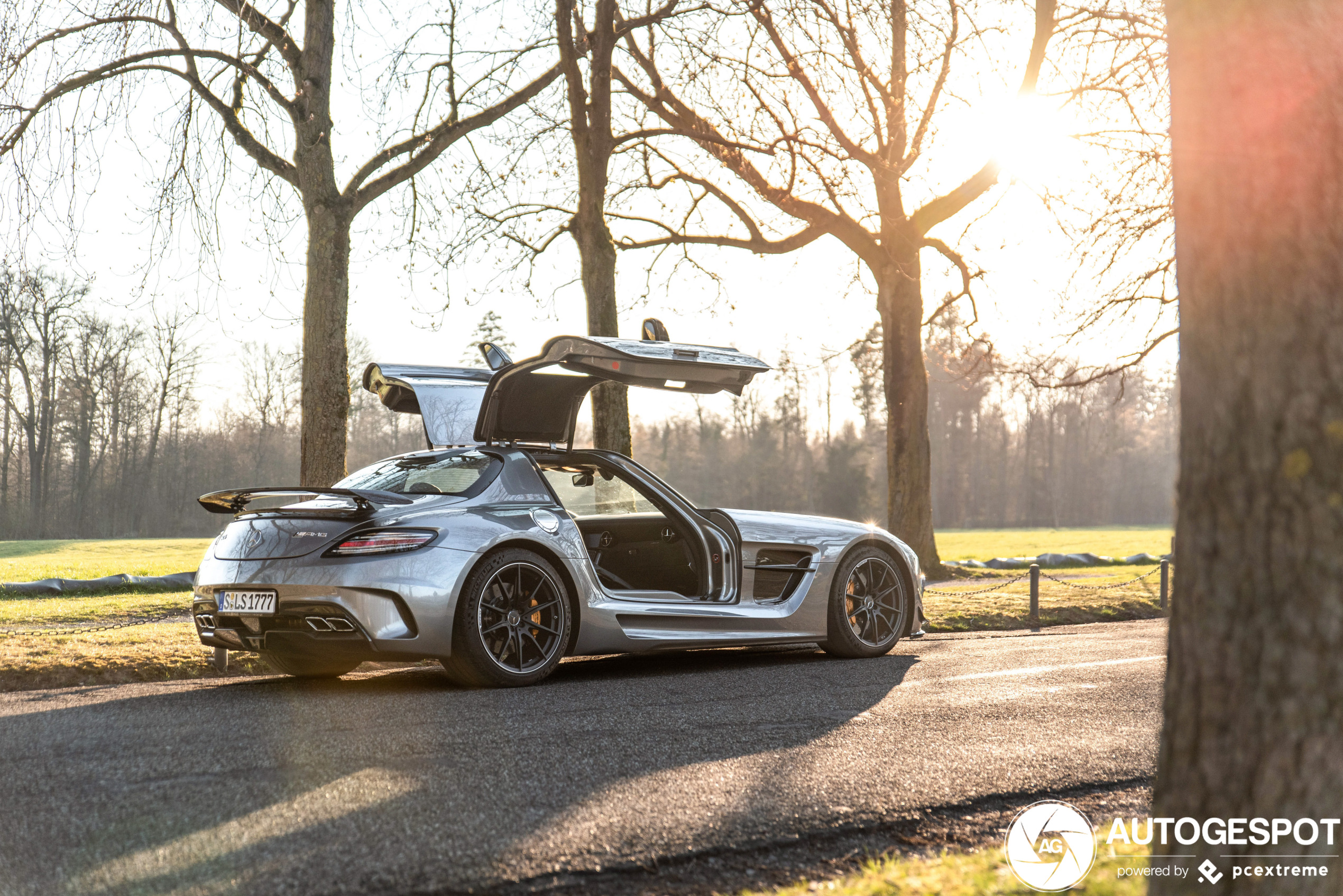 Mercedes Benz Sls 63 Amg Black Series 2017 Wallpapers