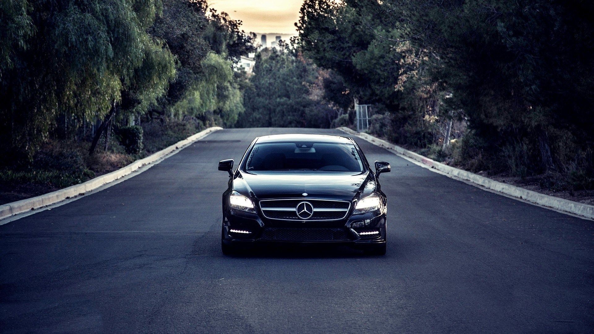 Mercedes Benz Wallpapers