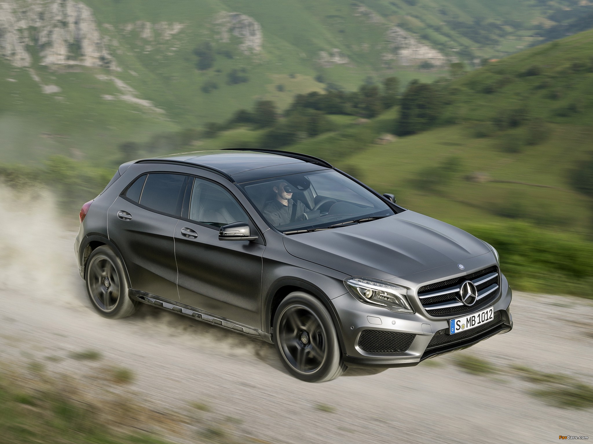 Mercedes Gla Wallpapers