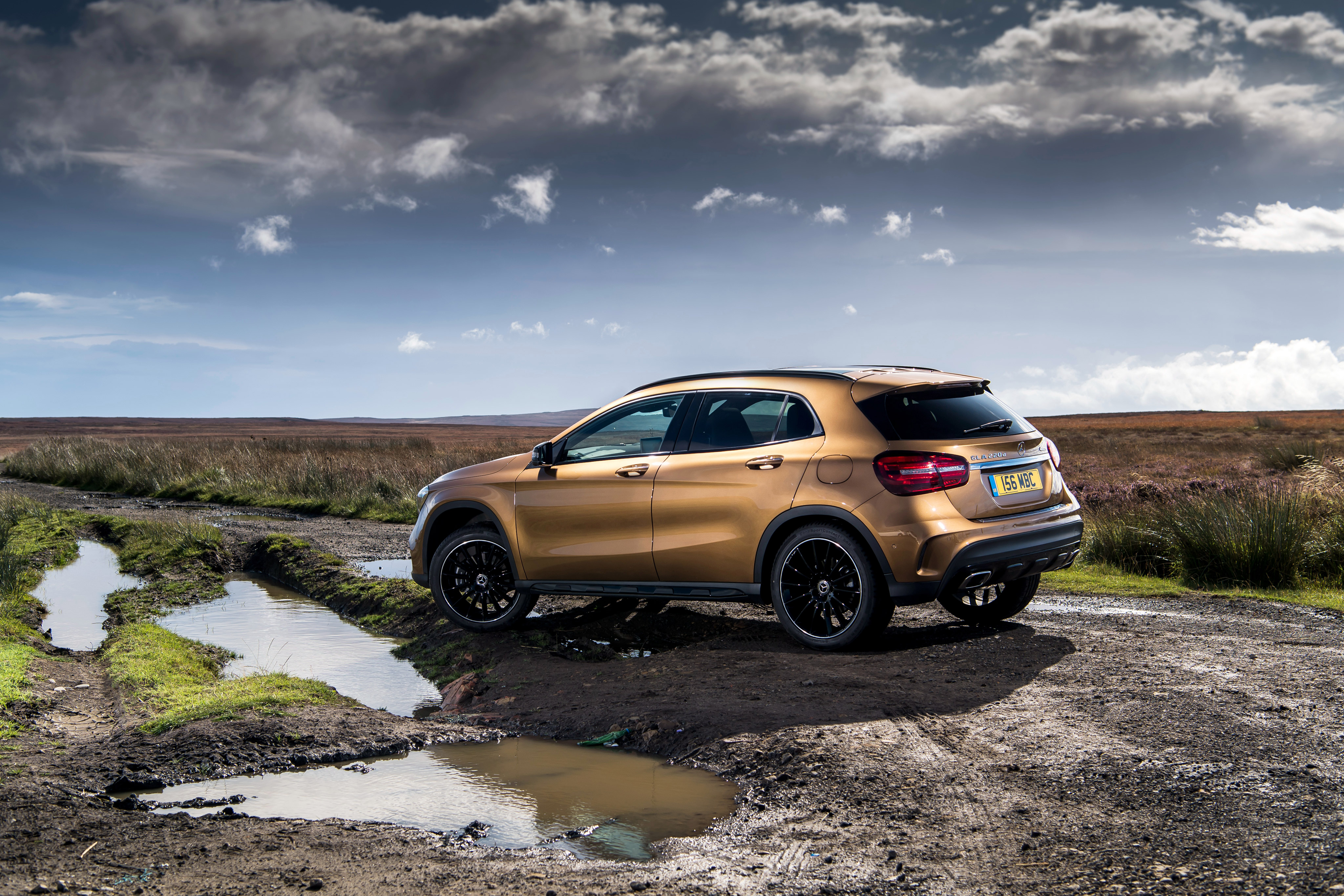 Mercedes Gla Wallpapers