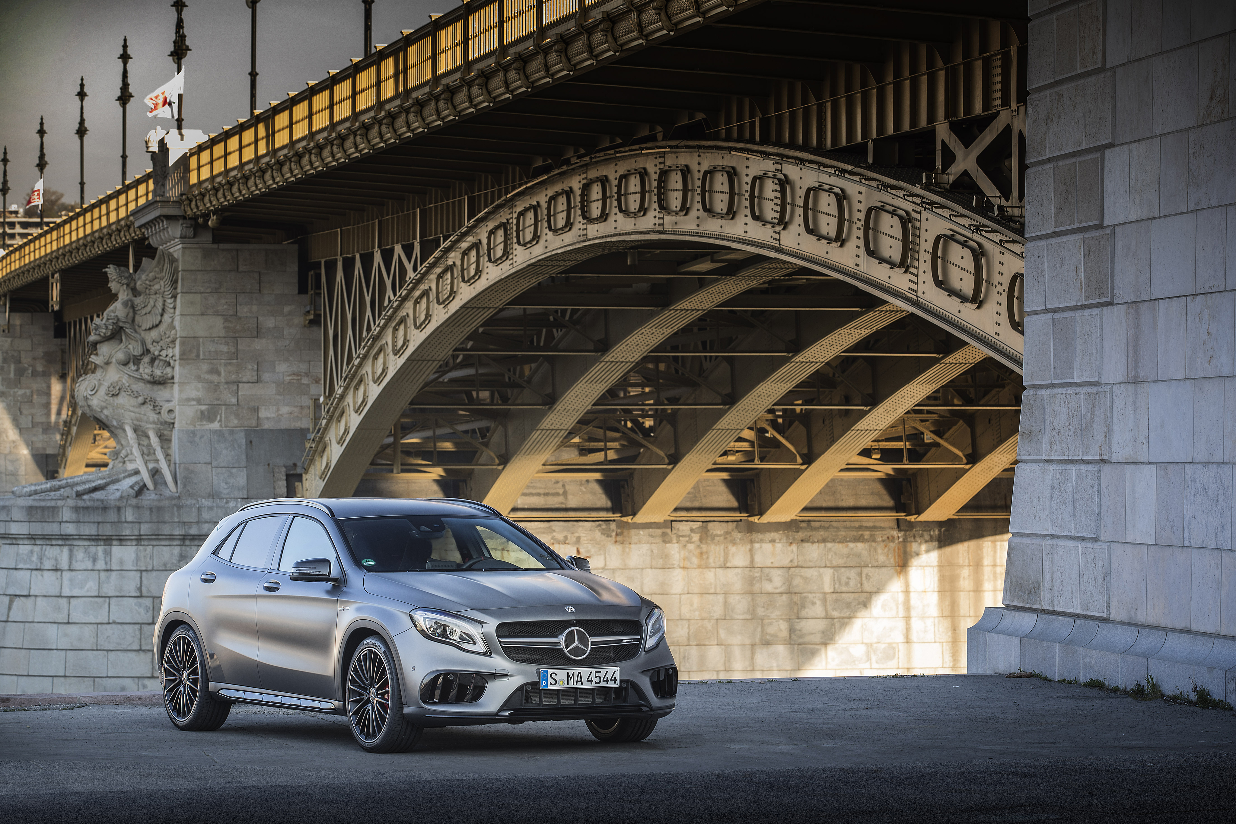 Mercedes Gla Wallpapers