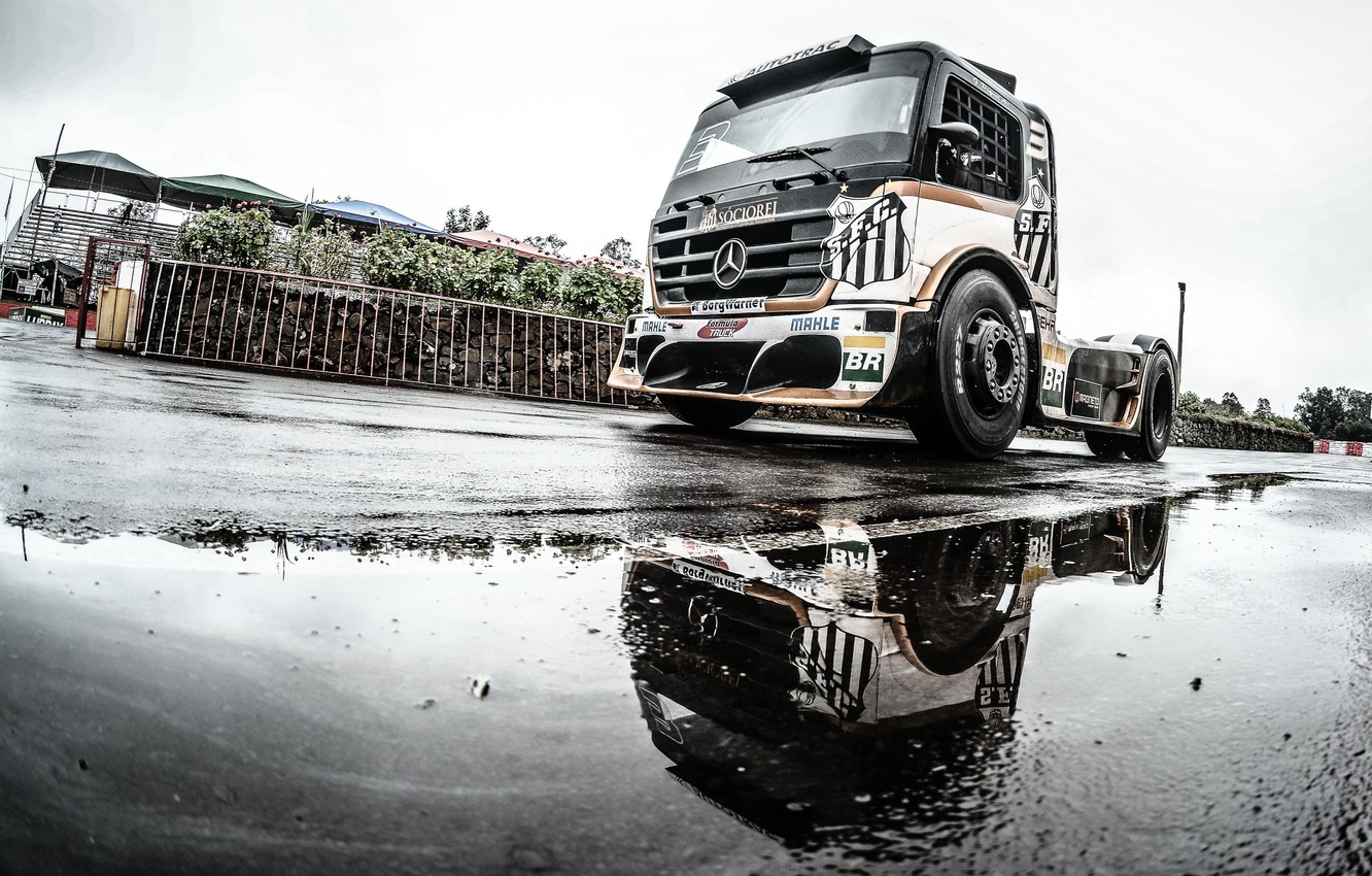 Mercedes Truck Pics Wallpapers