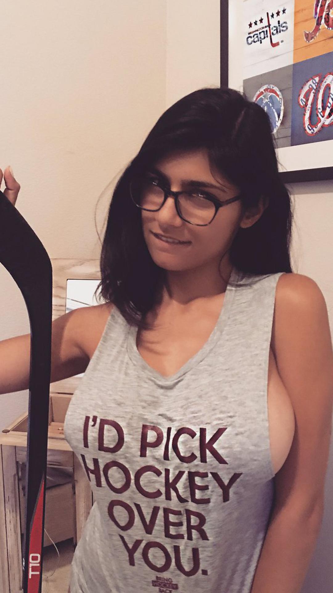 Mia Khalifa Wallpapers