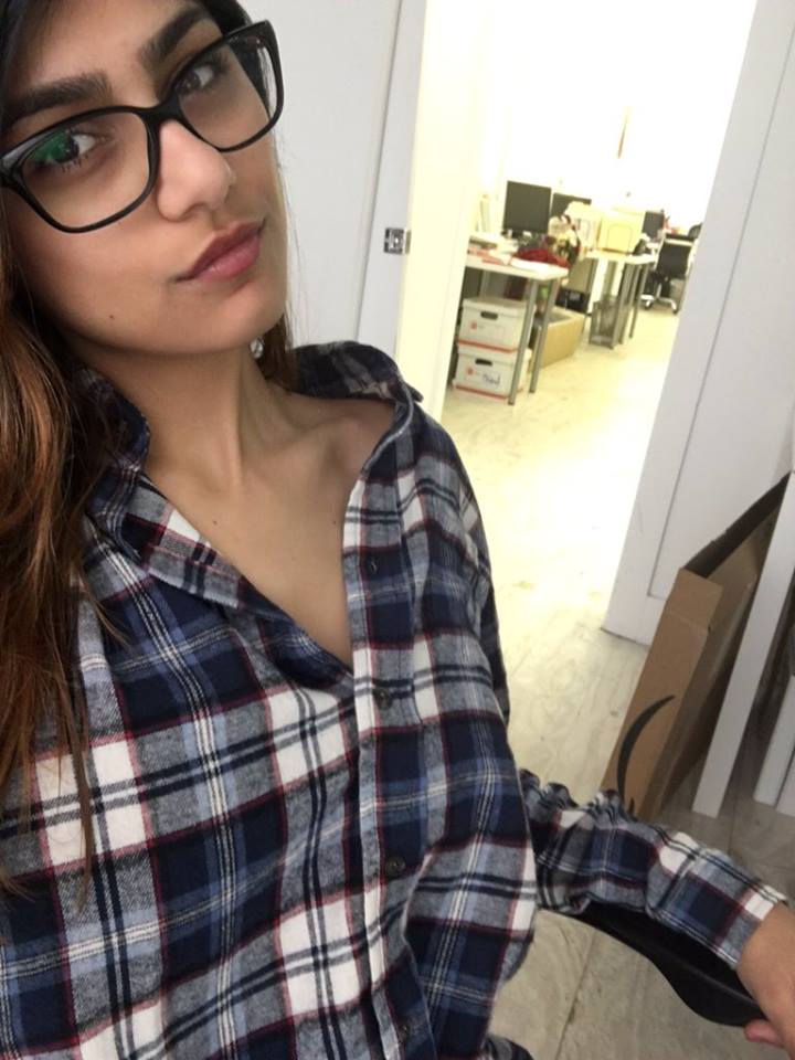 Mia Khalifa Wallpapers