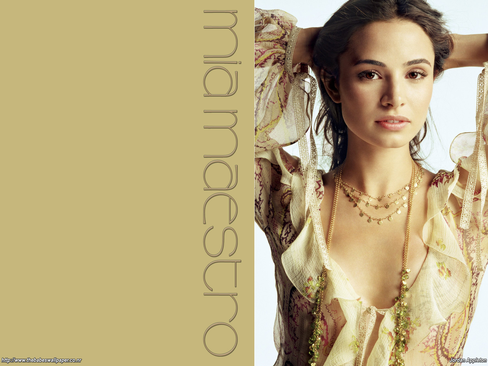 Mia Maestro Wallpapers