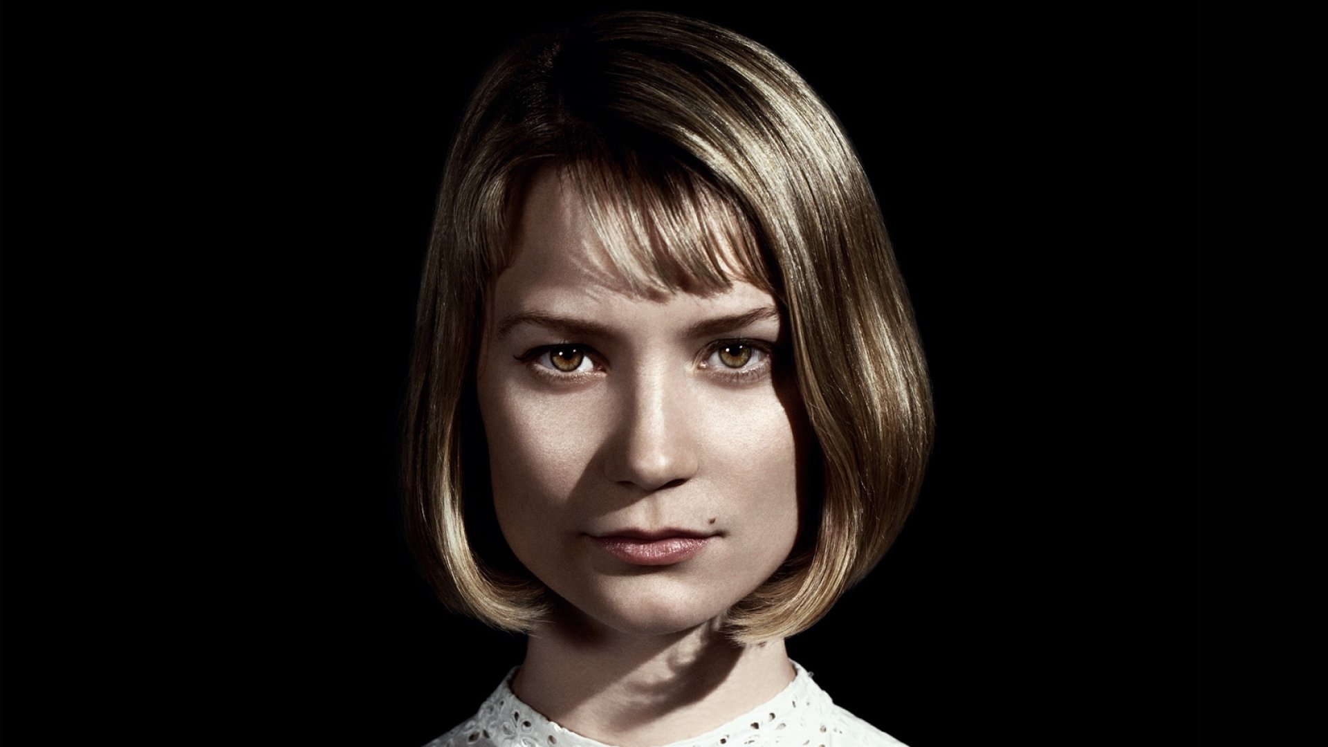 Mia Wasikowska Wallpapers