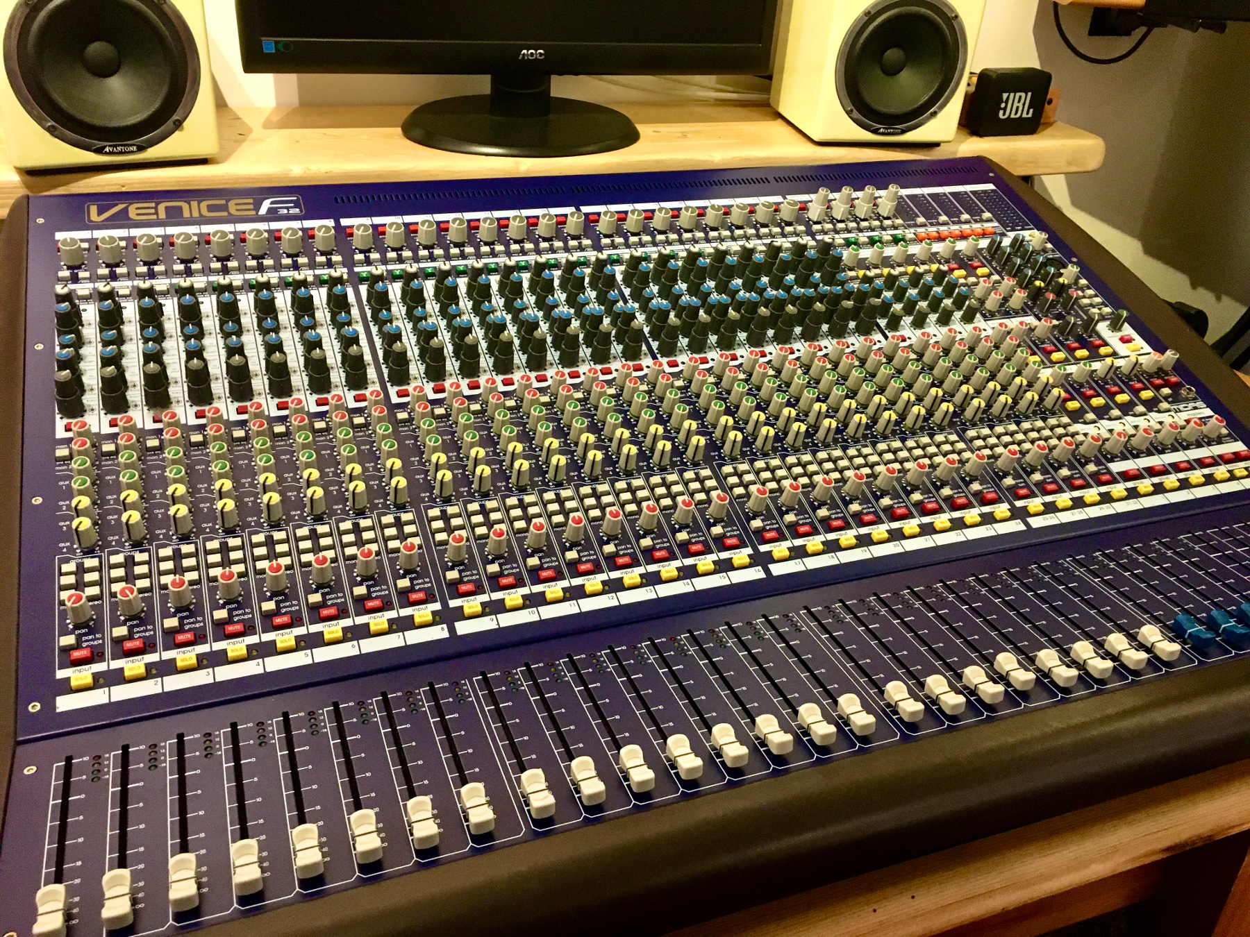 Midas Quadraphonic Studio Desk Wallpapers