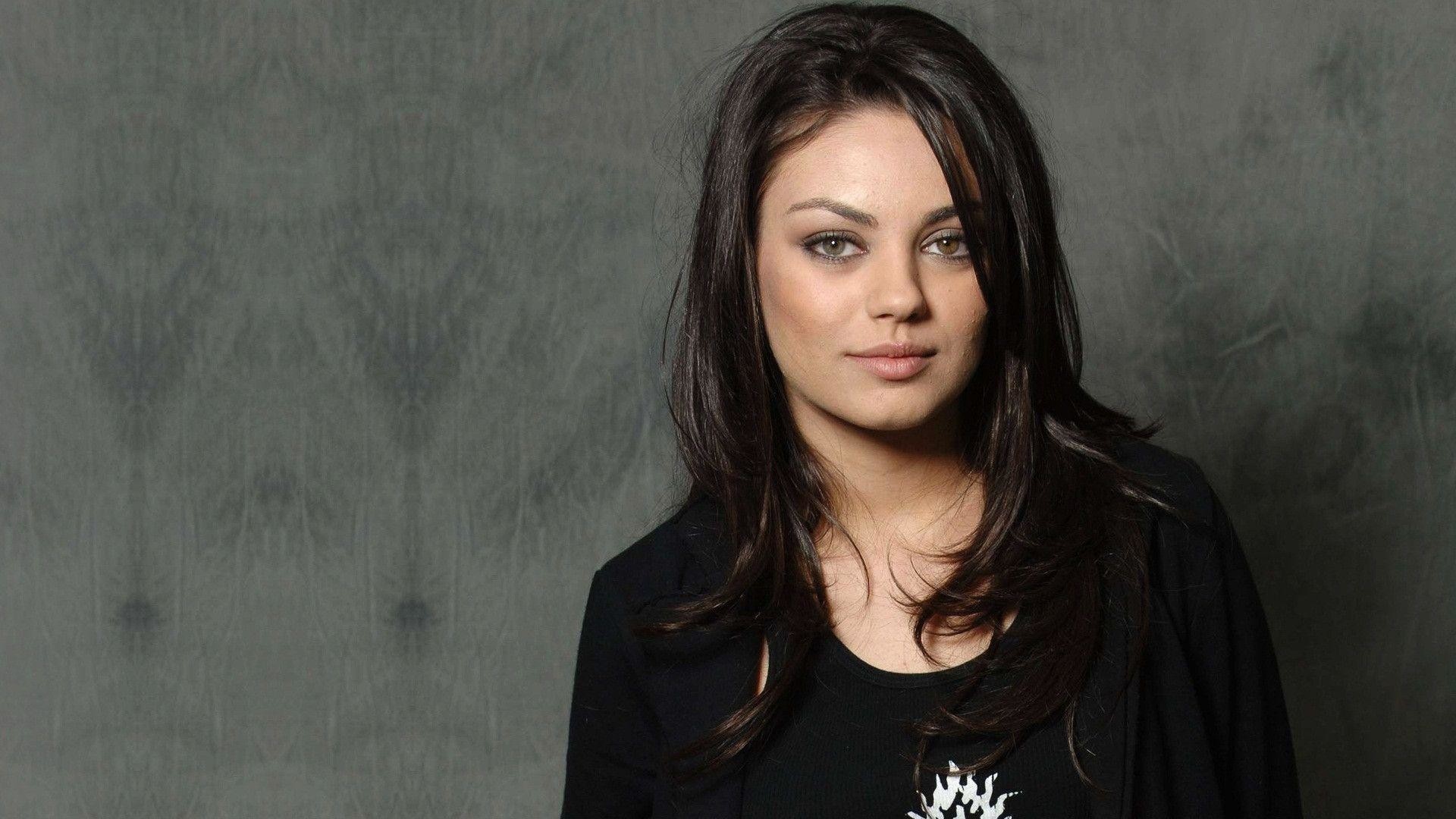 Mila Kunis Actress 2018 Wallpapers