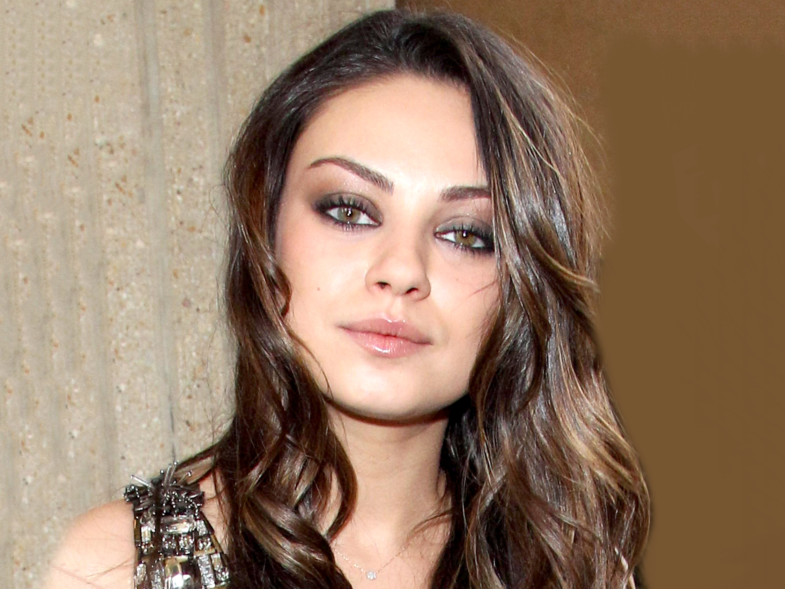 Mila Kunis Actress 2018 Wallpapers