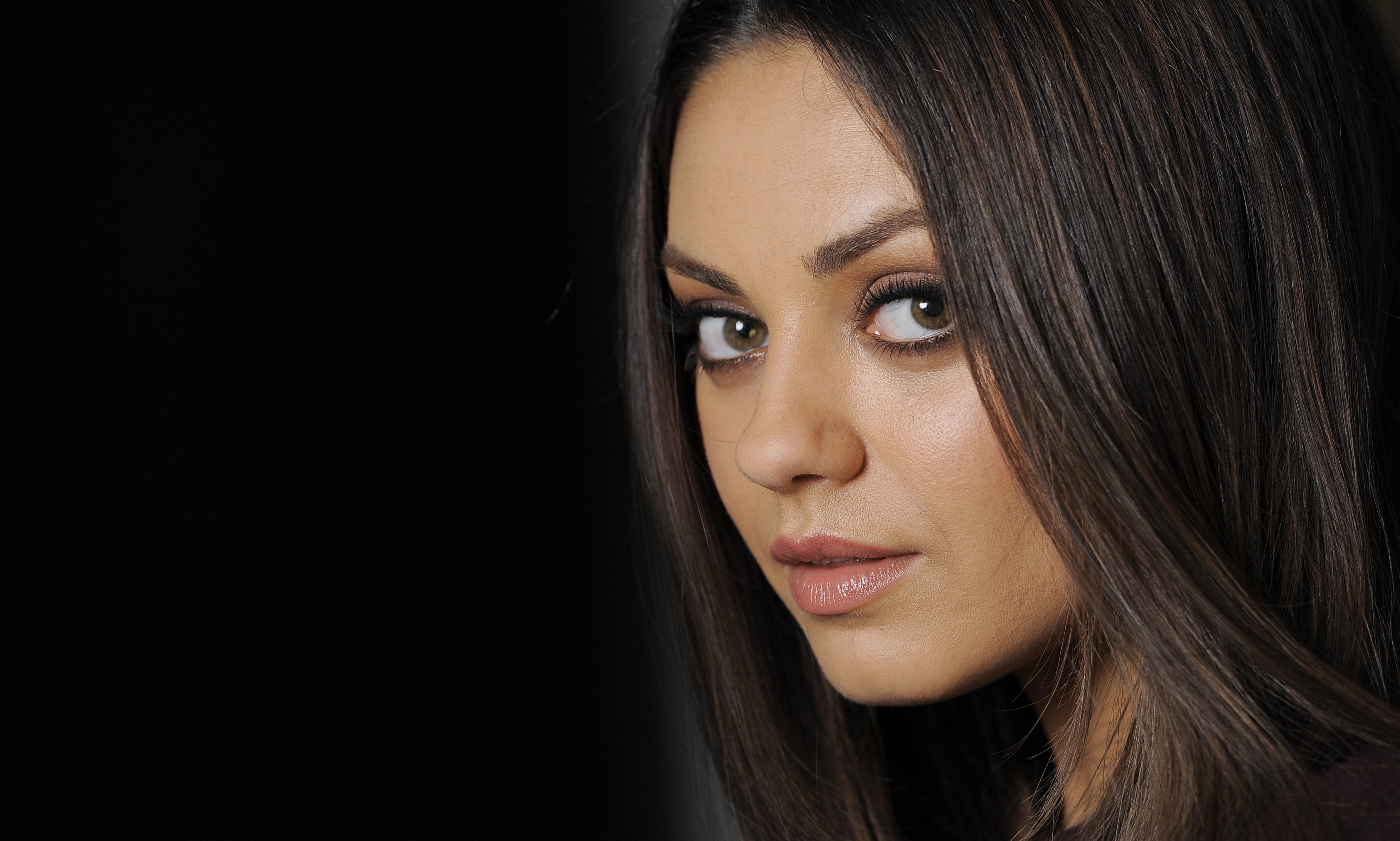 Mila Kunis Cosmopolitan Wallpapers