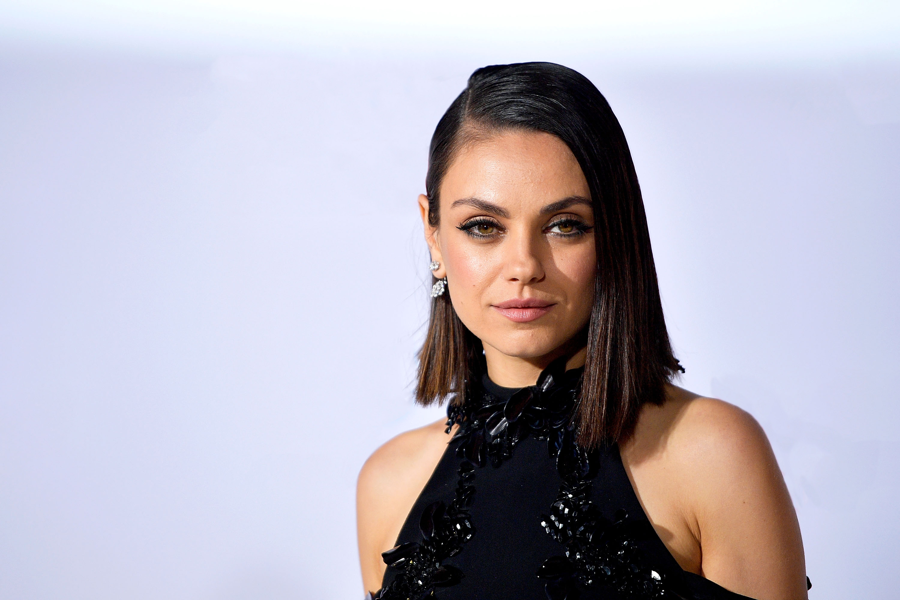 Mila Kunis Glamor Magazine Wallpapers