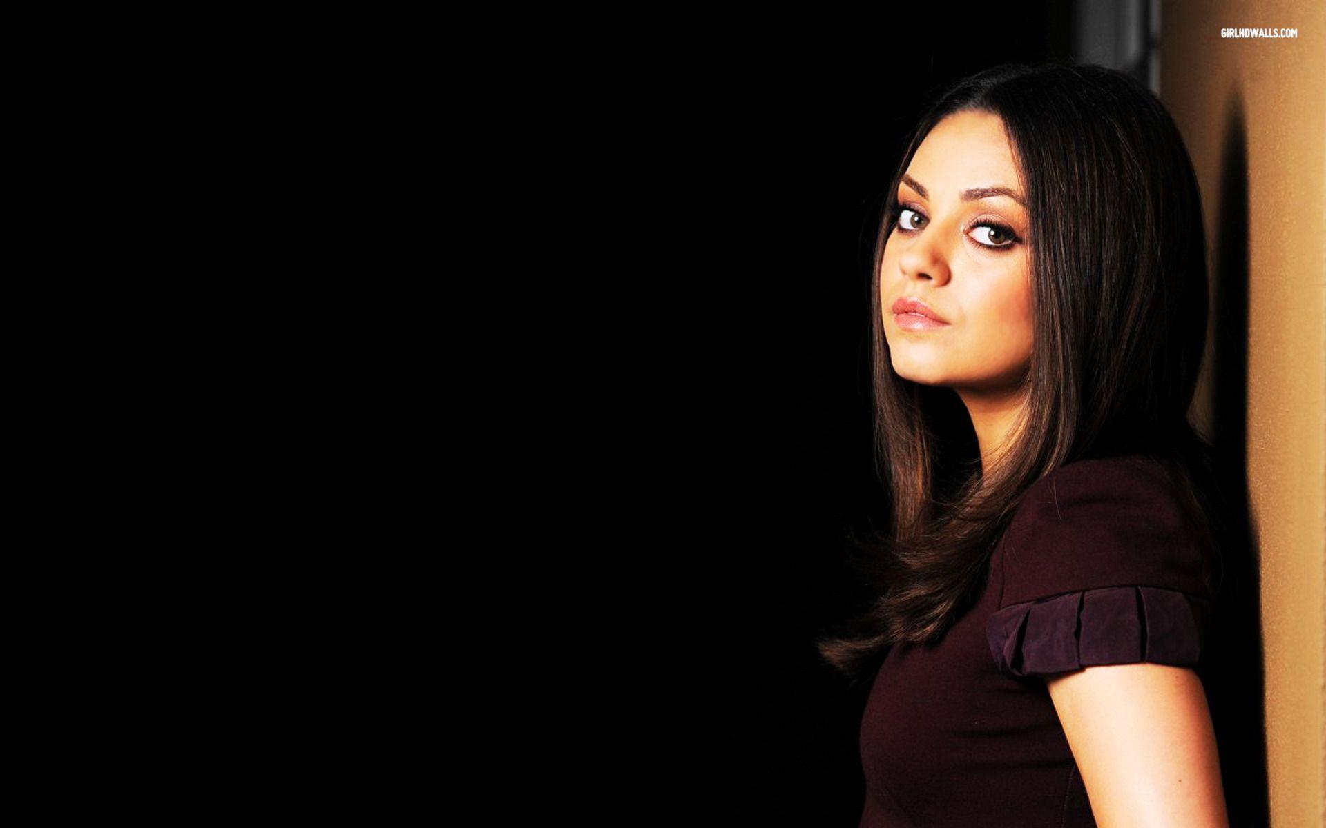 Mila Kunis Wallpapers