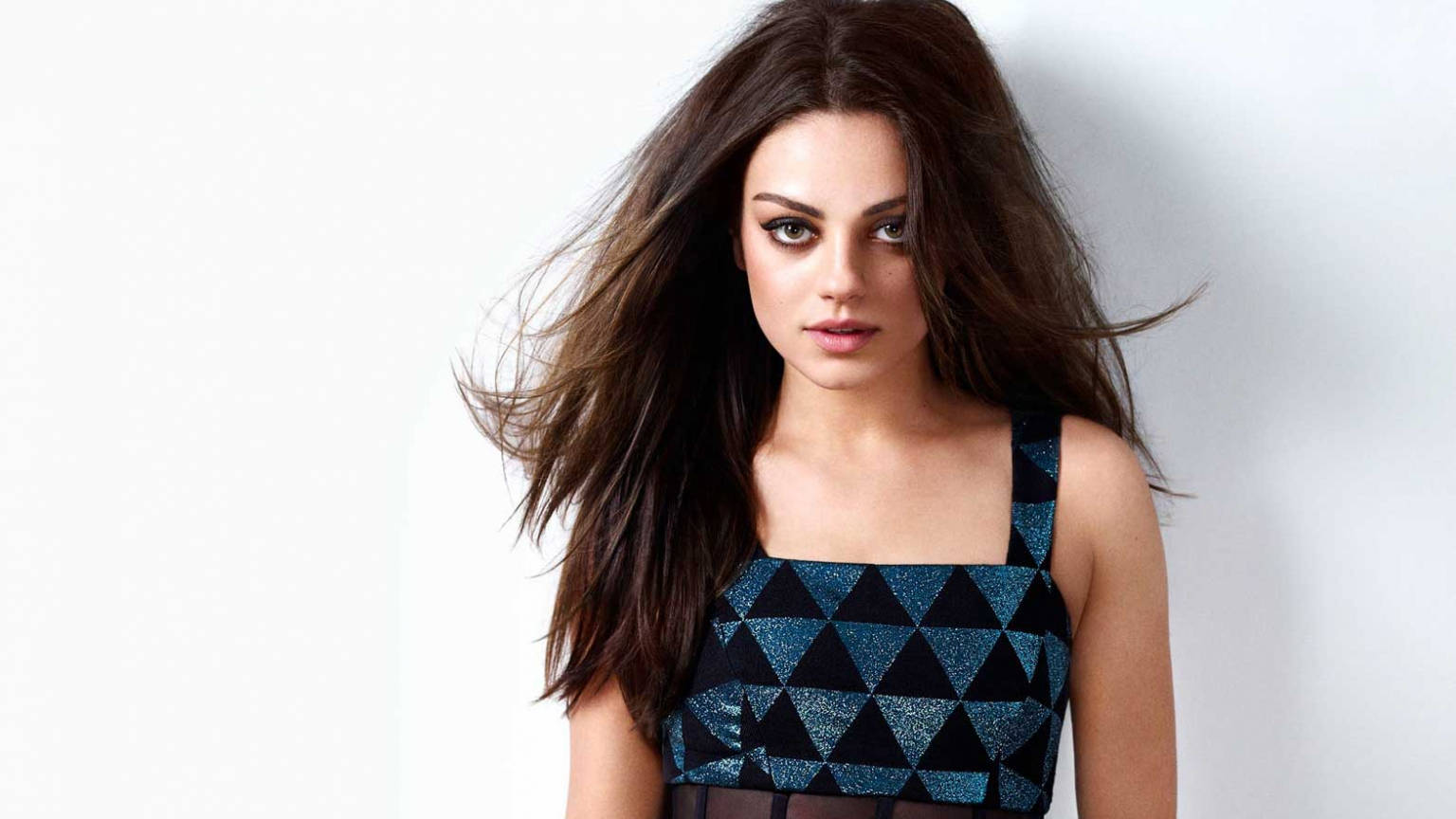 Mila Kunis Wallpapers