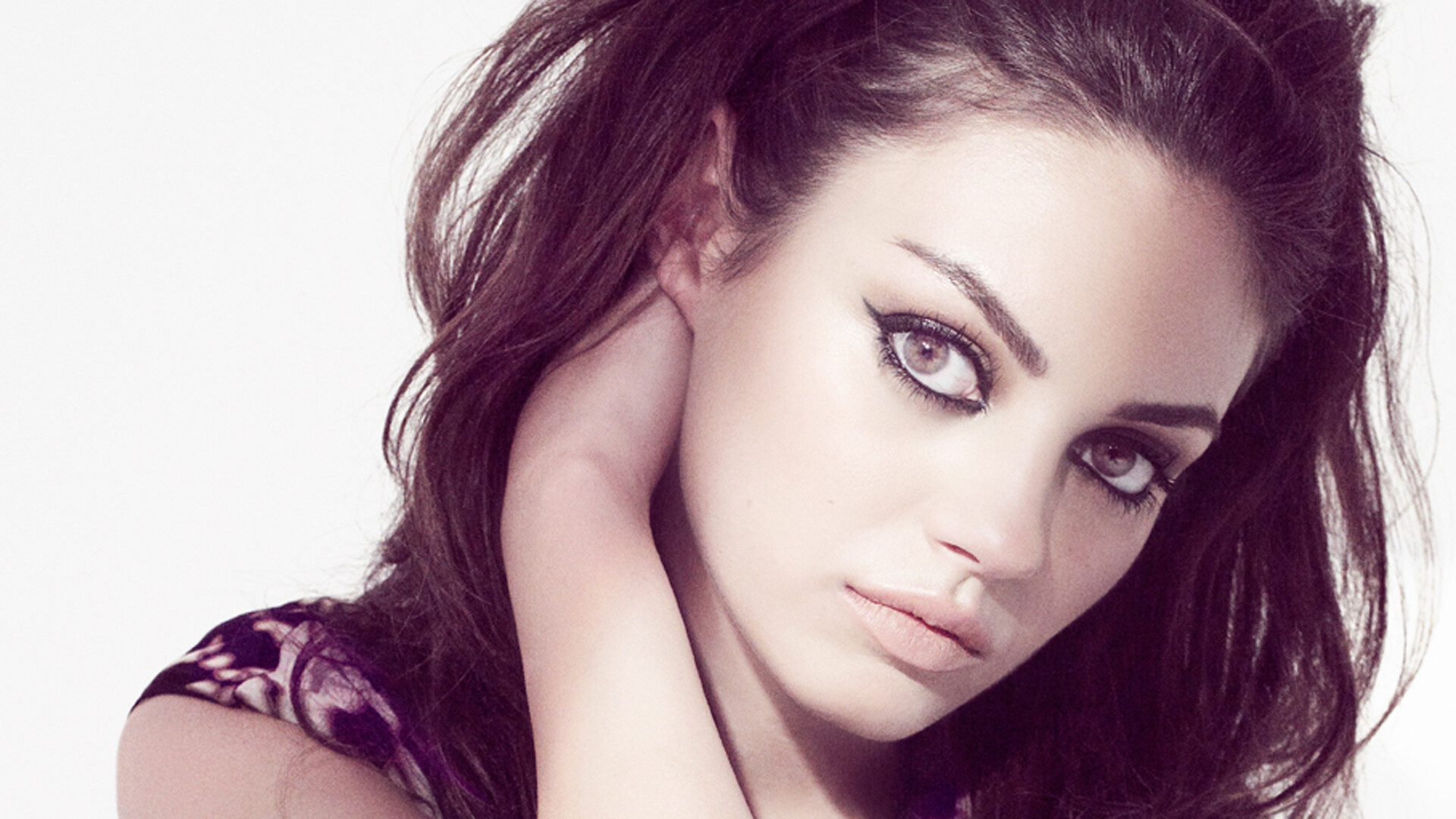 Mila Kunis Wallpapers