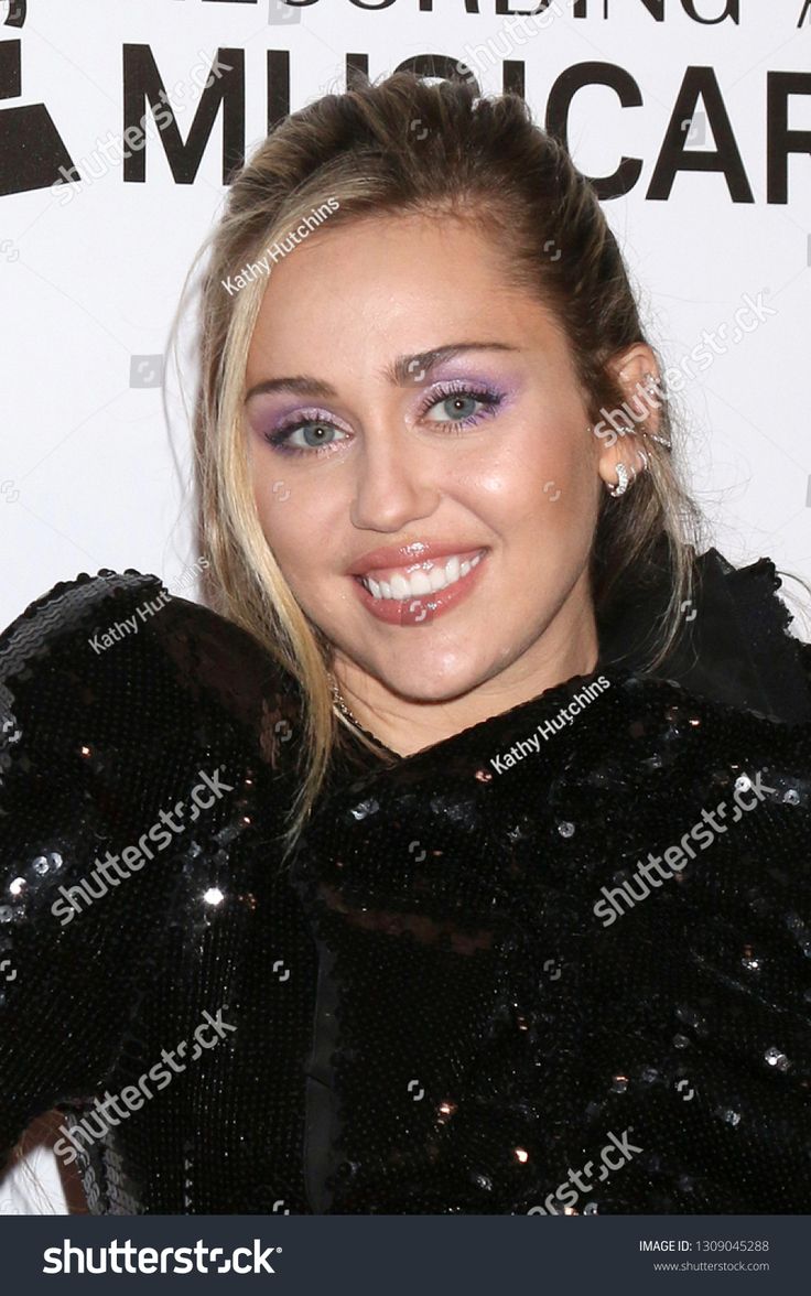 Miley Cyrus MusiCares Person of the Year Photoshoot Wallpapers