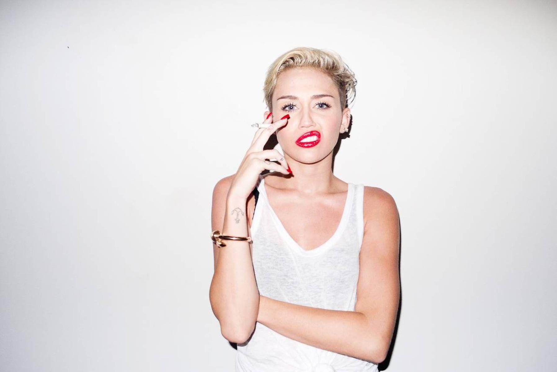 Miley Cyrus Wallpapers