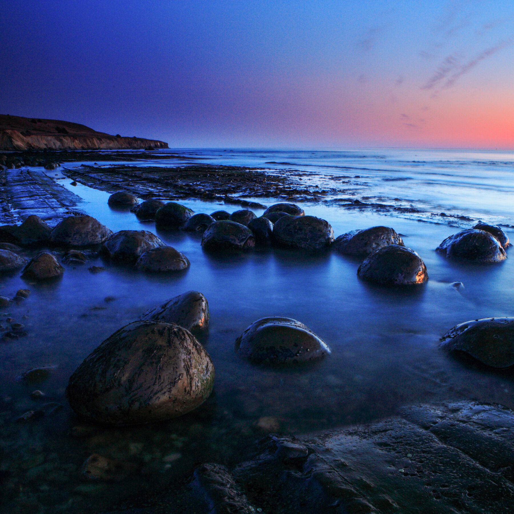 Milky Way Over The Bowling Ball Beach Wallpapers