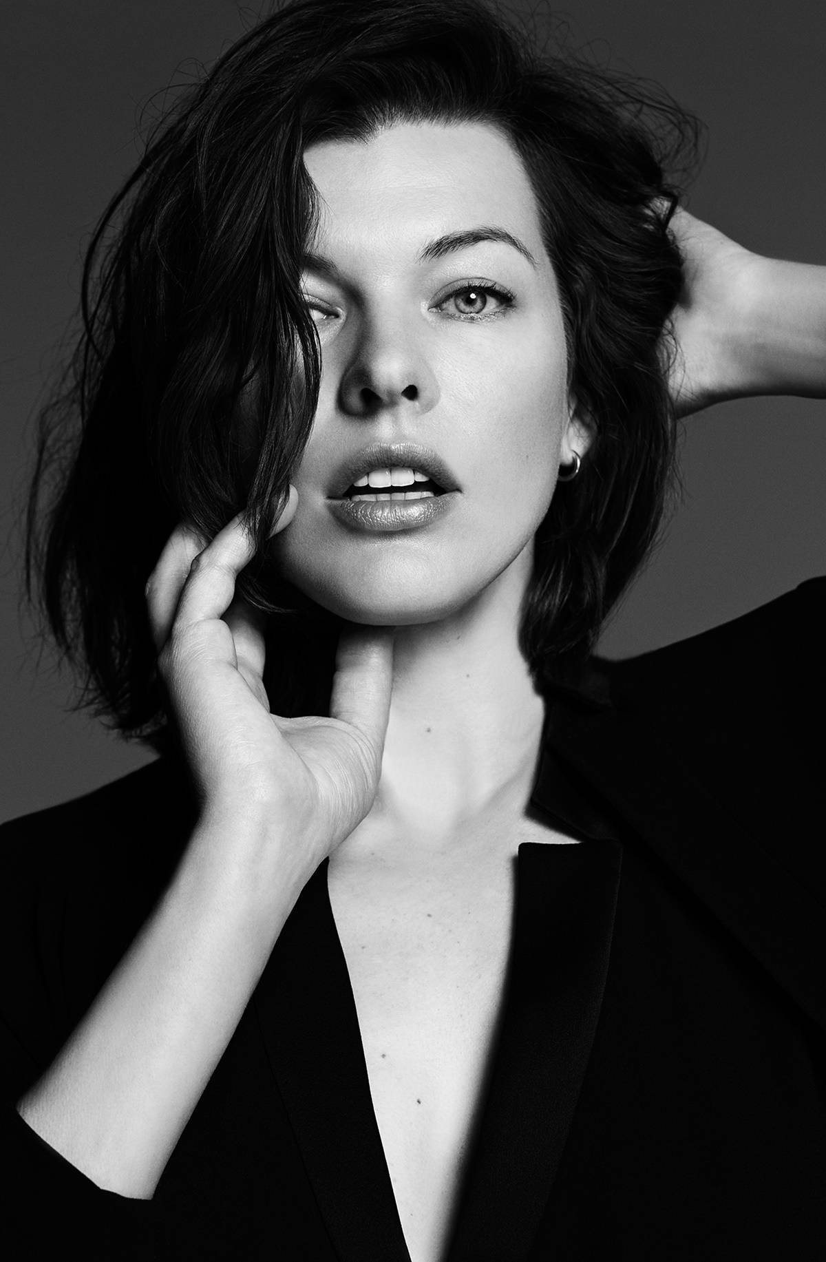 Milla Jovovich Wallpapers