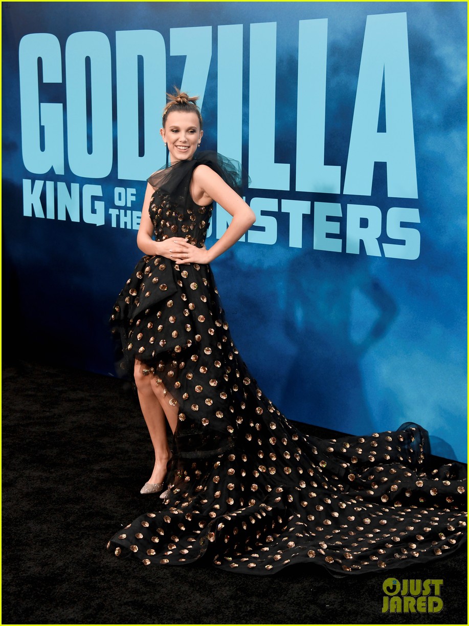 Millie Bobby Brown And Vera Farmiga In Godzilla King Of The Monsters 2019 Wallpapers