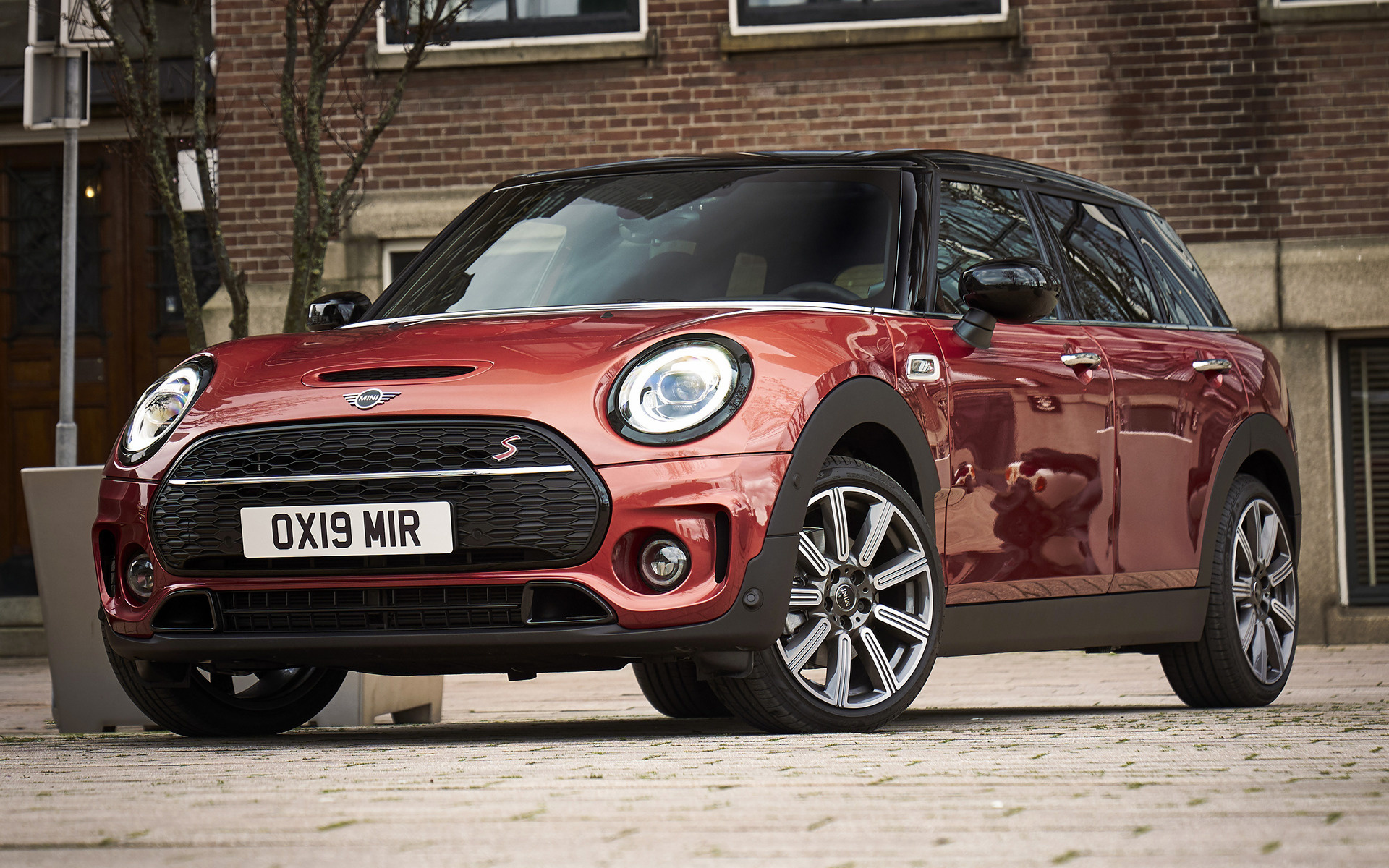 Mini Clubman Cooper S Wallpapers