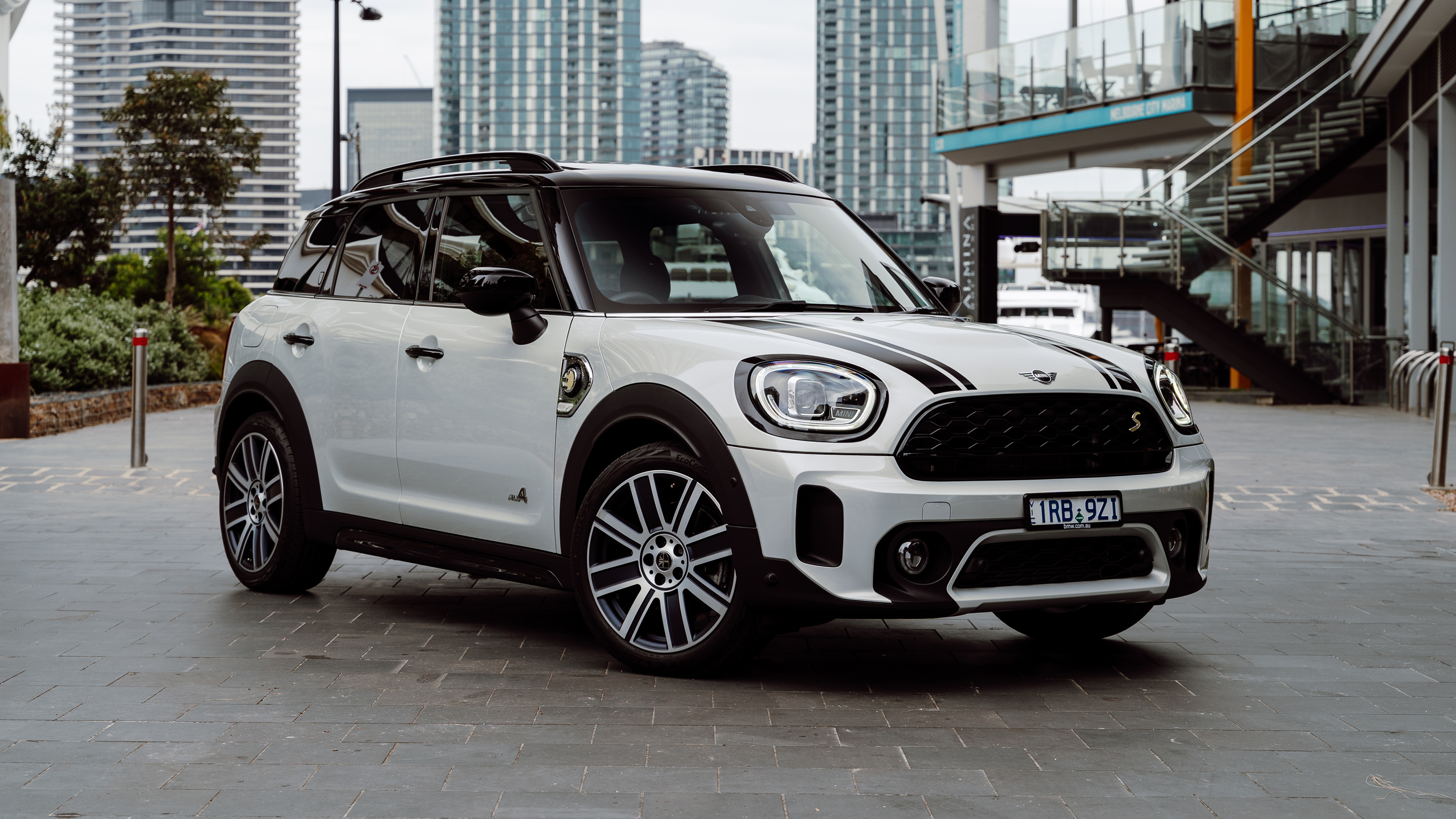 Mini Cooper S Countryman Wallpapers